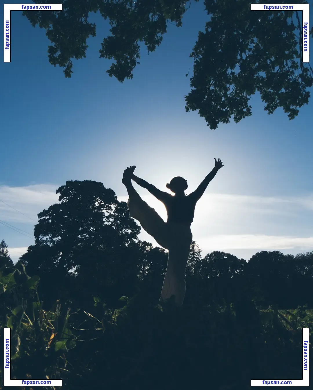 Dublin Lilies голая фото #0007 с Онлифанс