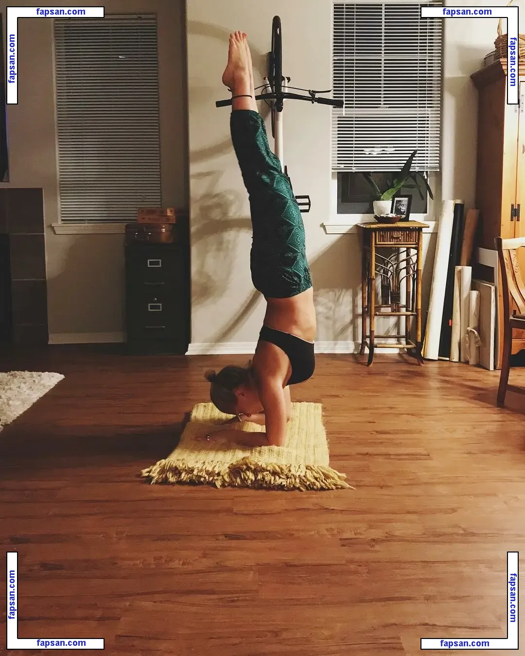 Dublin Lilies голая фото #0009 с Онлифанс