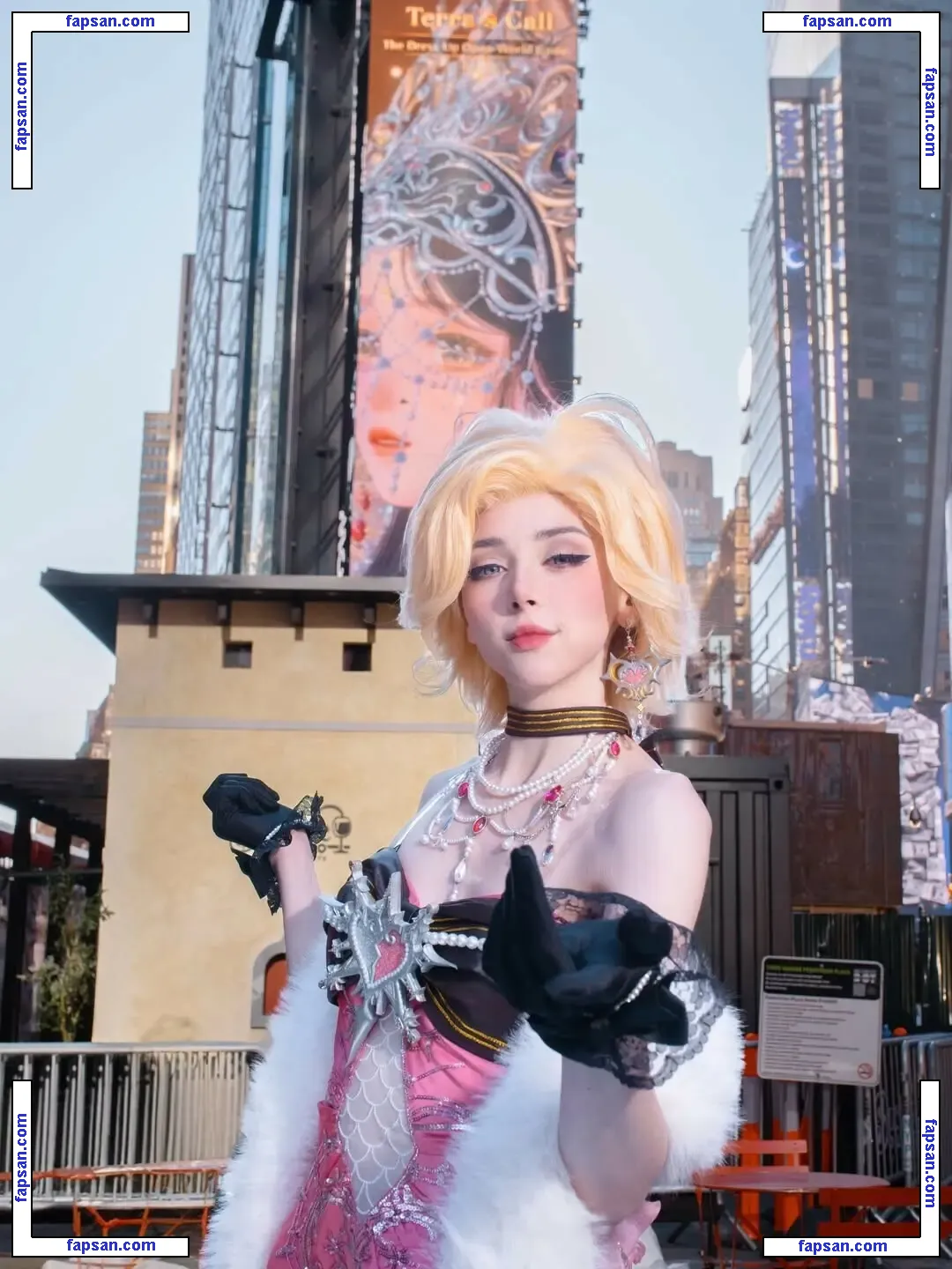 Duckie.Cos голая фото #0161 с Онлифанс