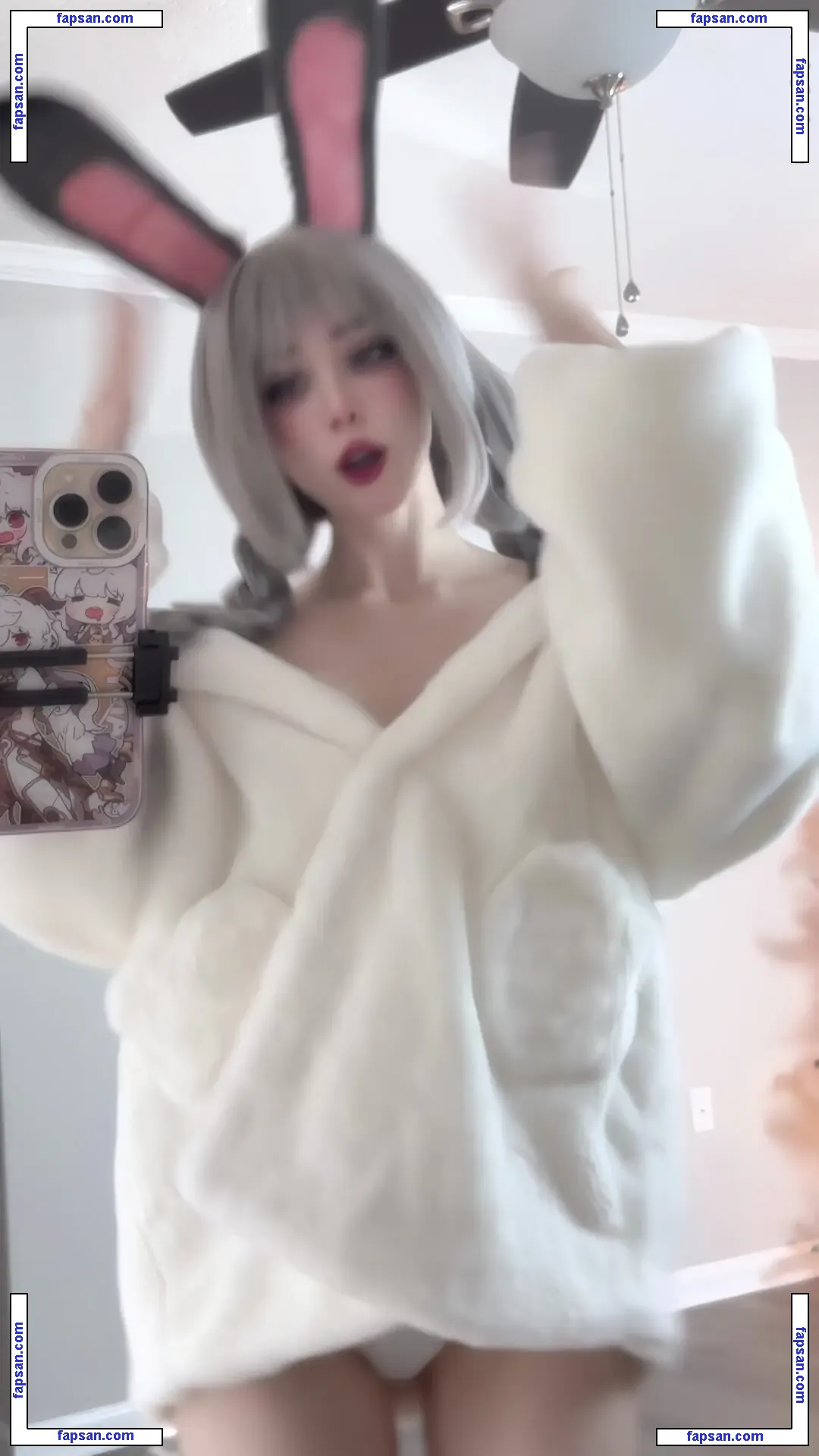 Duckie.Cos голая фото #0165 с Онлифанс