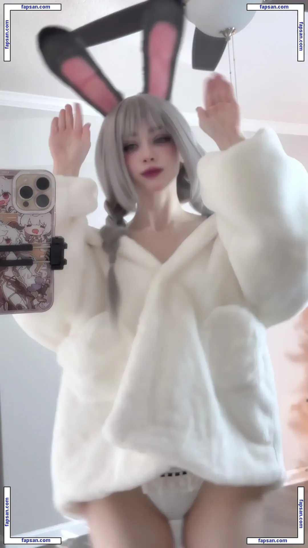 Duckie.Cos голая фото #0167 с Онлифанс