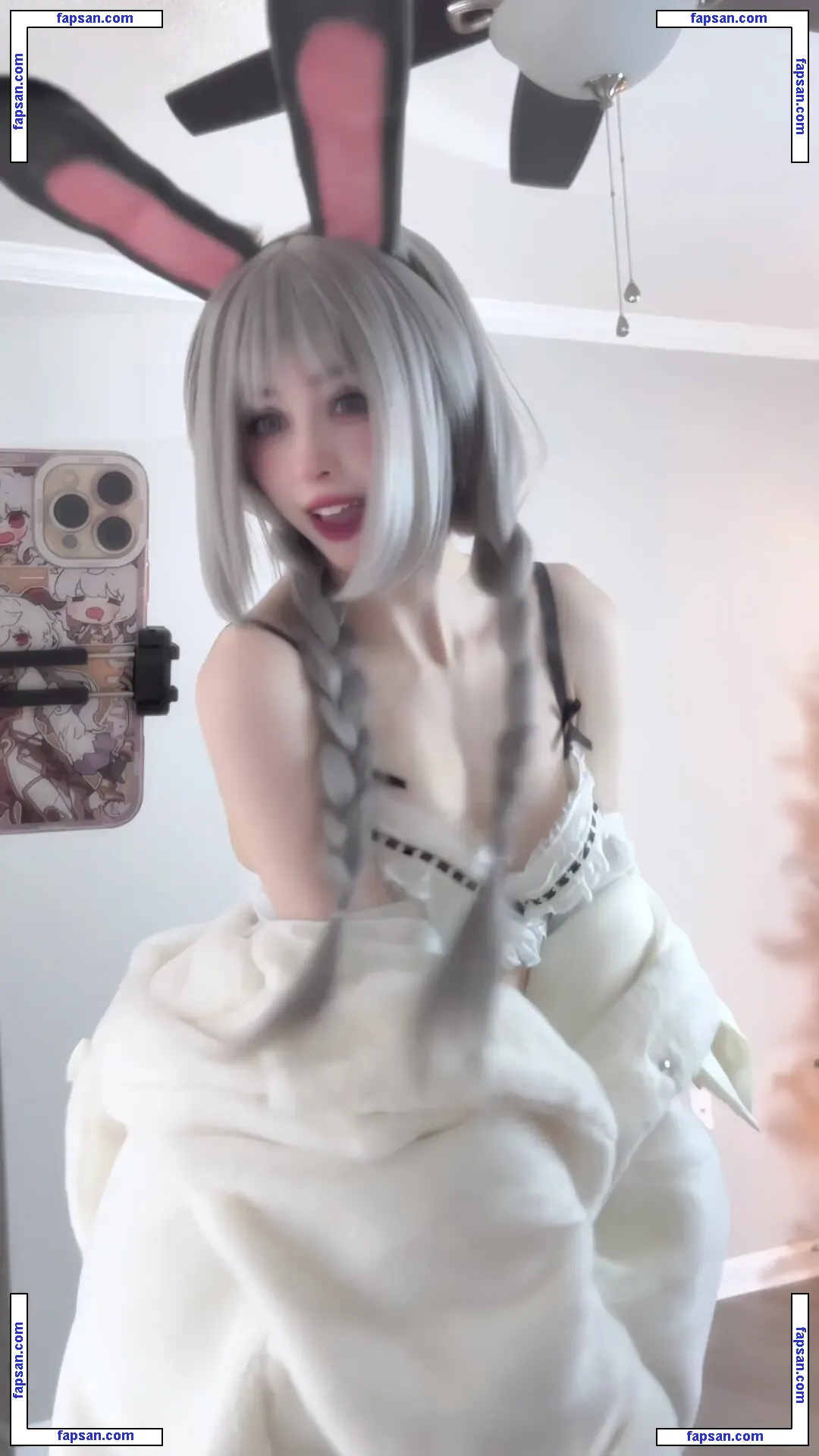 Duckie.Cos голая фото #0169 с Онлифанс