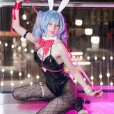 Duckie.Cos nude #0042