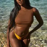 Duckie Thot nude #0014