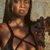 Duckie Thot nude #0020