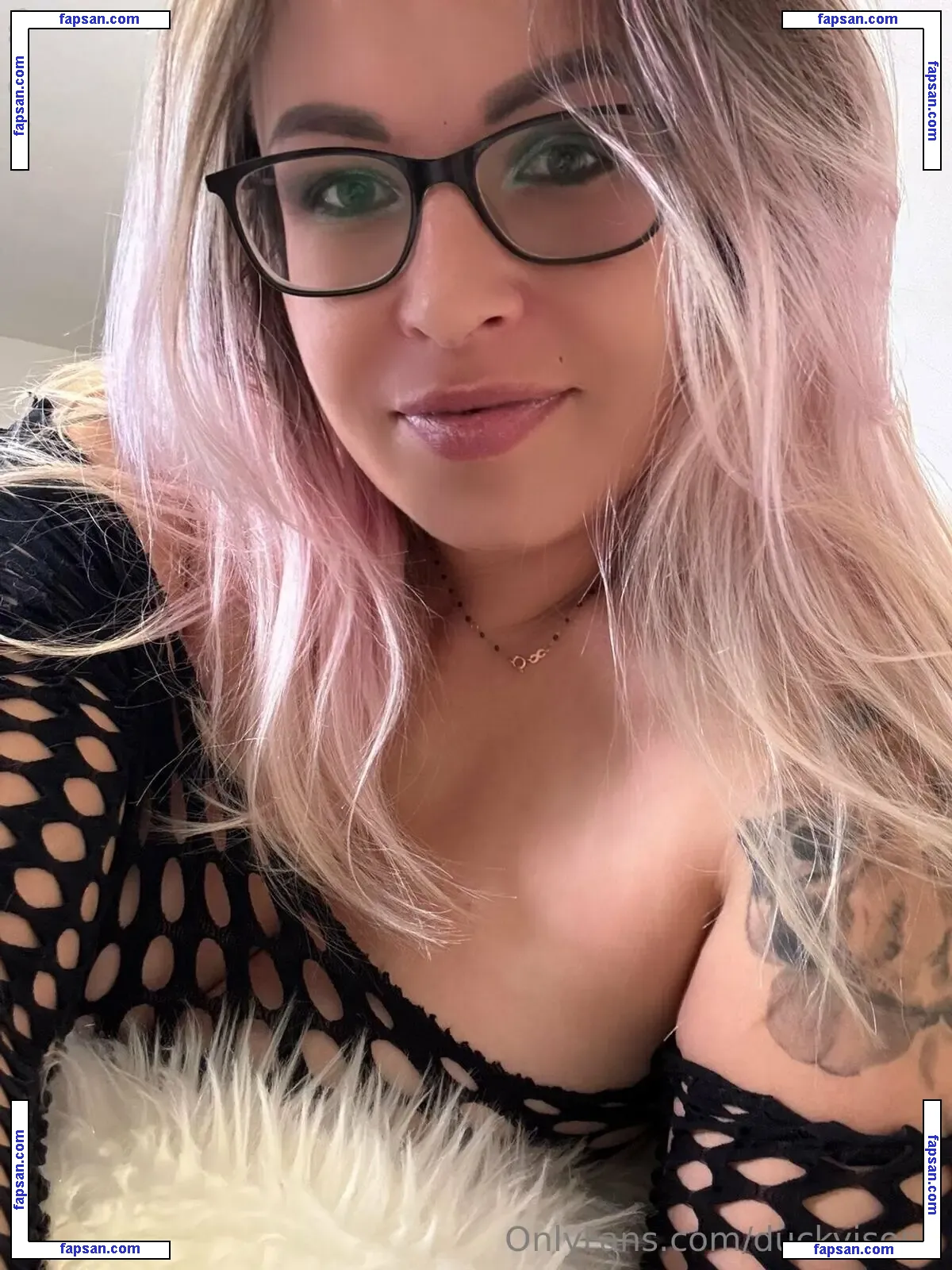 duckyisone nude photo #0002 from OnlyFans