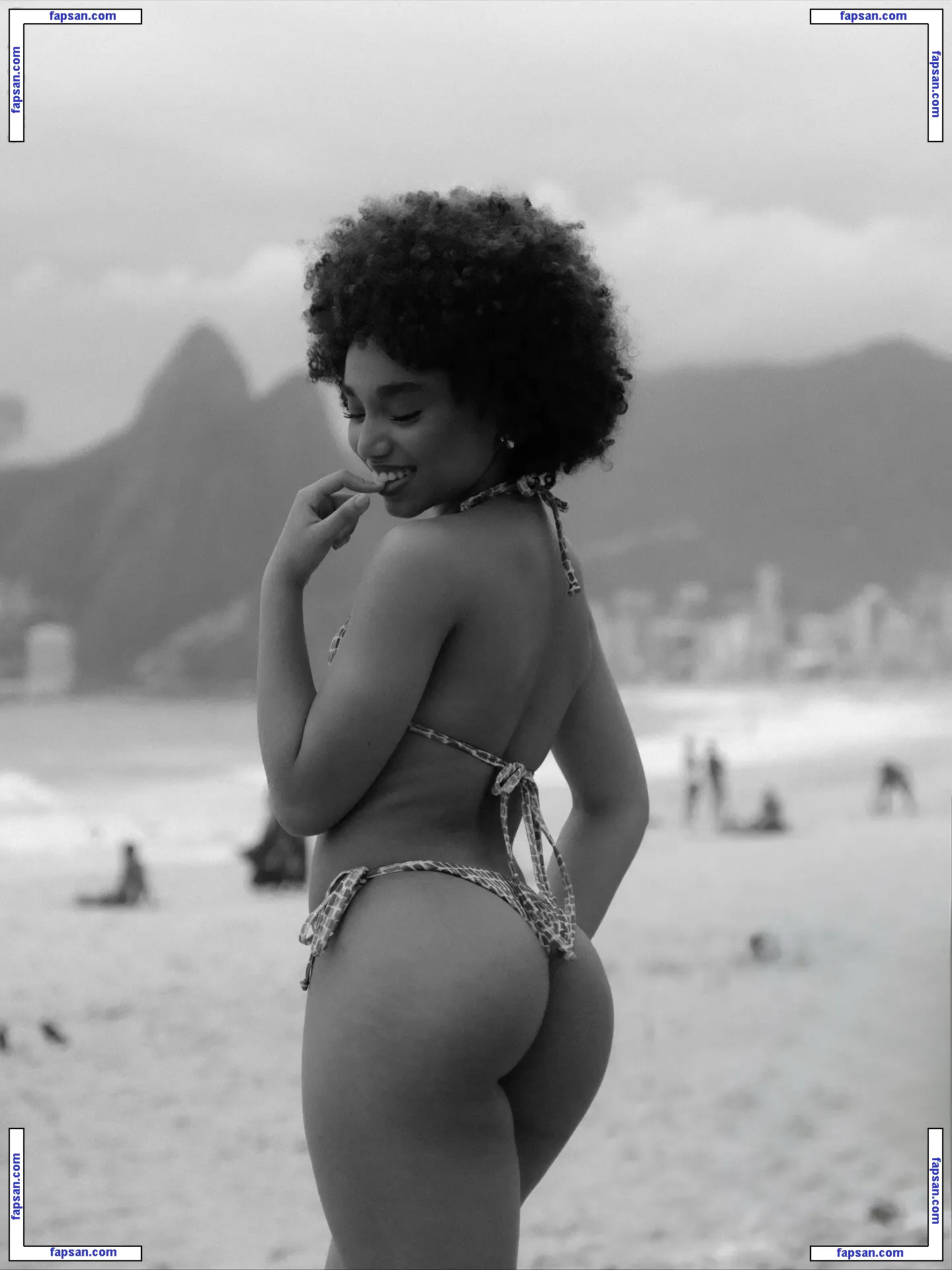 Duda Pimenta голая фото #0001 с Онлифанс