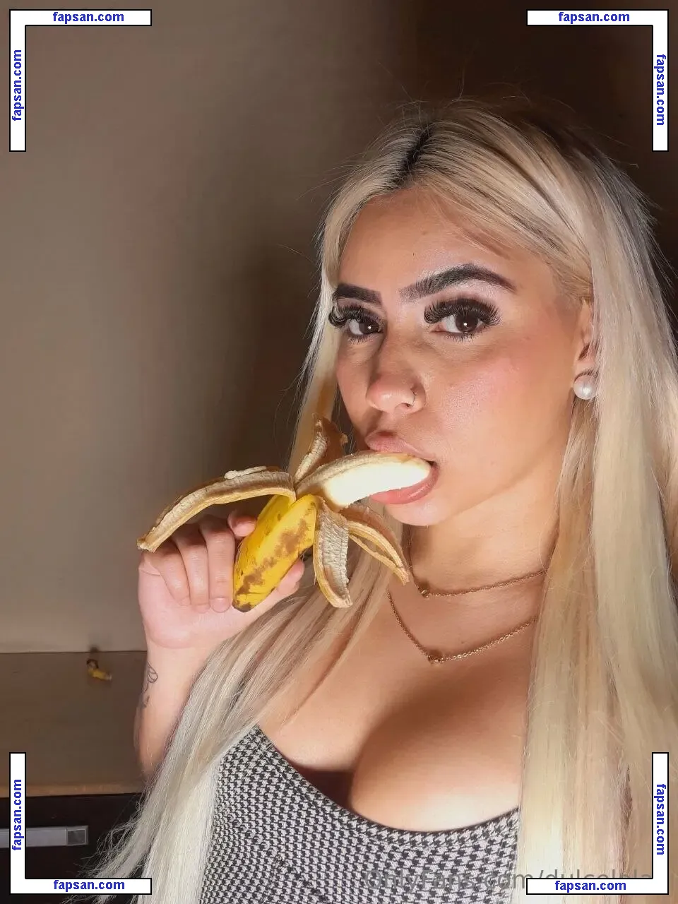 dulcelolav nude photo #0015 from OnlyFans