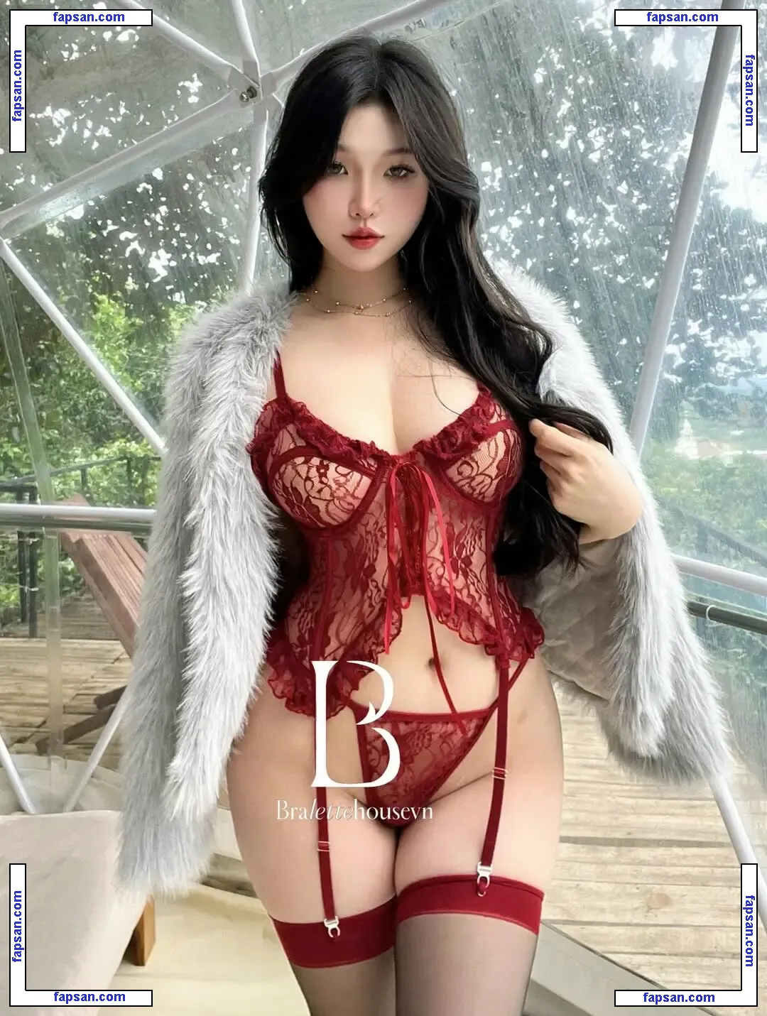 Duyenn Hipp nude photo #0452 from OnlyFans