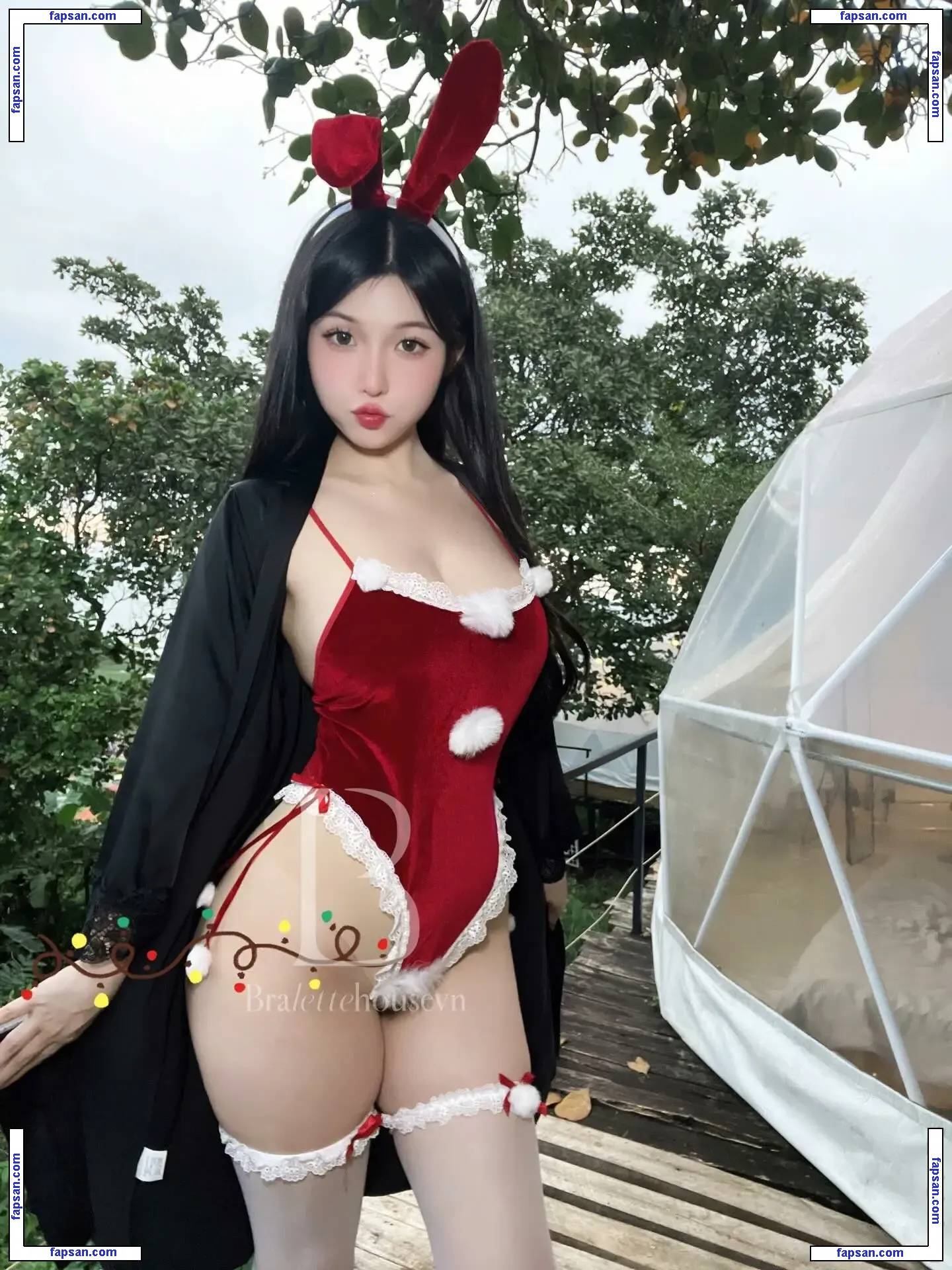 Duyenn Hipp nude photo #0513 from OnlyFans