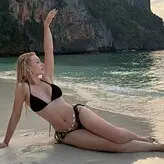 Duygu German голая #0050