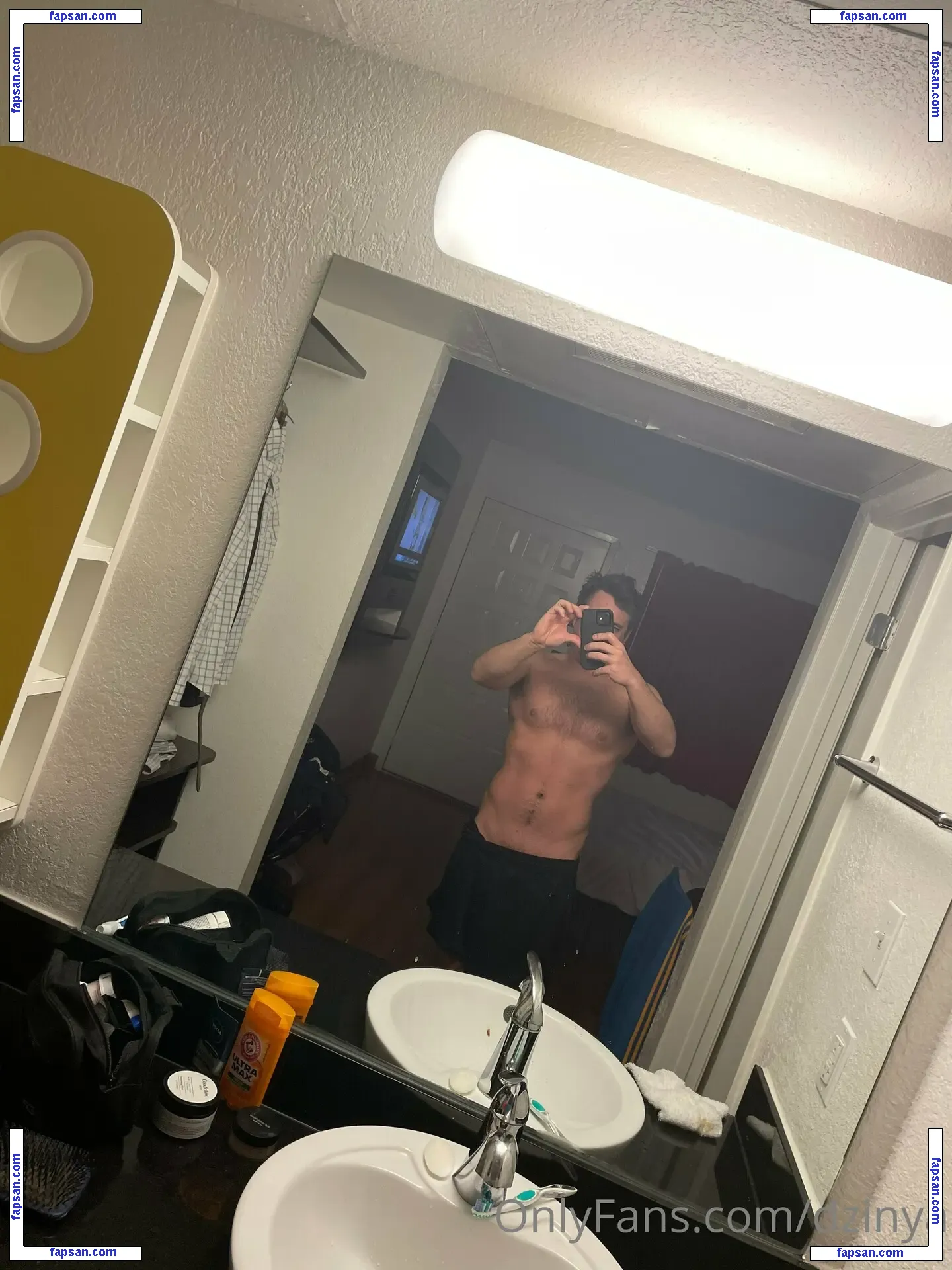 dzinya nude photo #0005 from OnlyFans