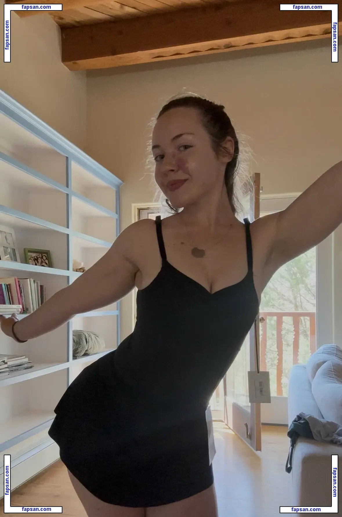 earth2lilah nude photo #0006 from OnlyFans