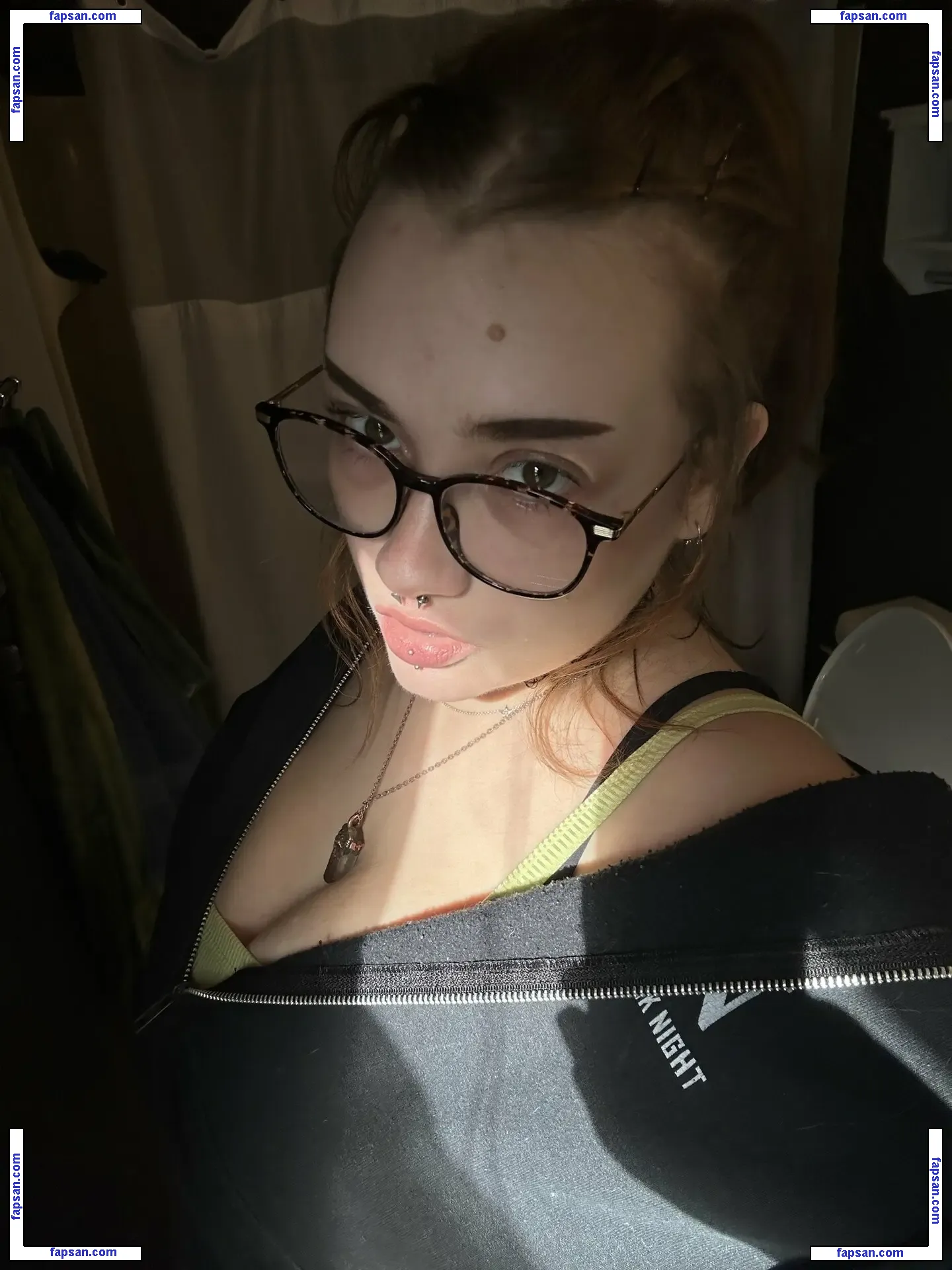 earth2mck nude photo #0005 from OnlyFans