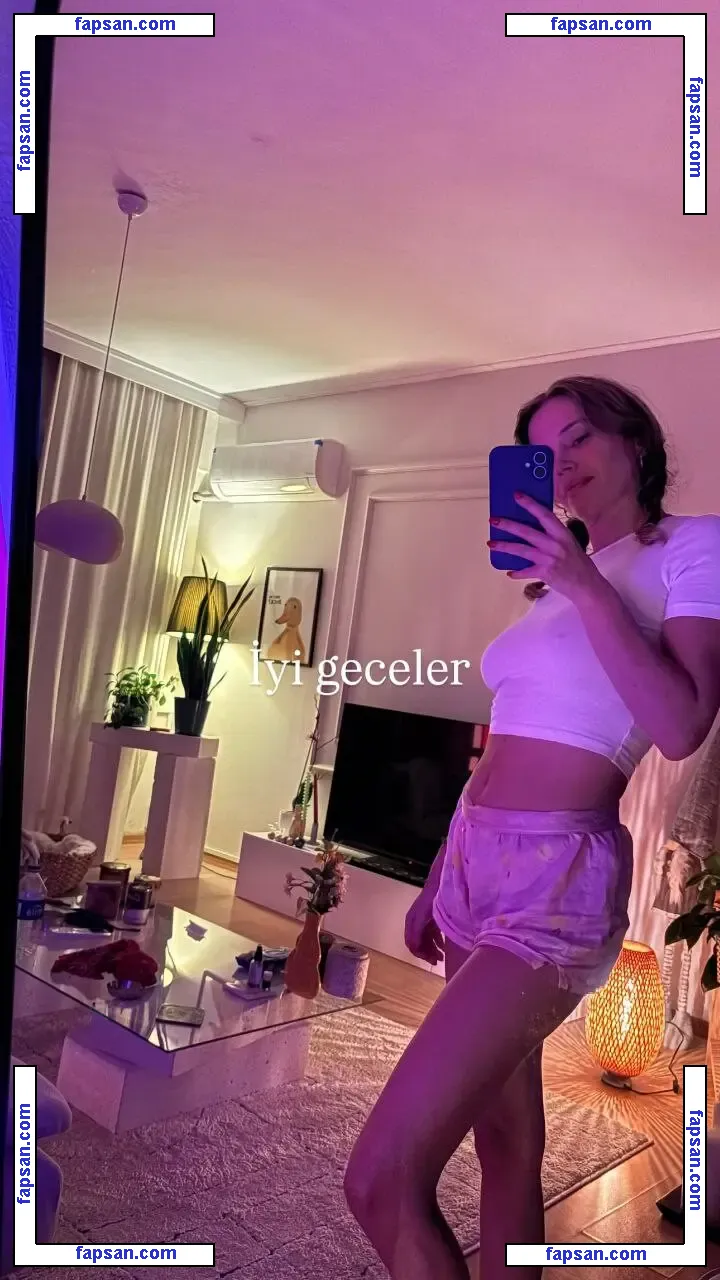 Ecem Karavus голая фото #0003 с Онлифанс