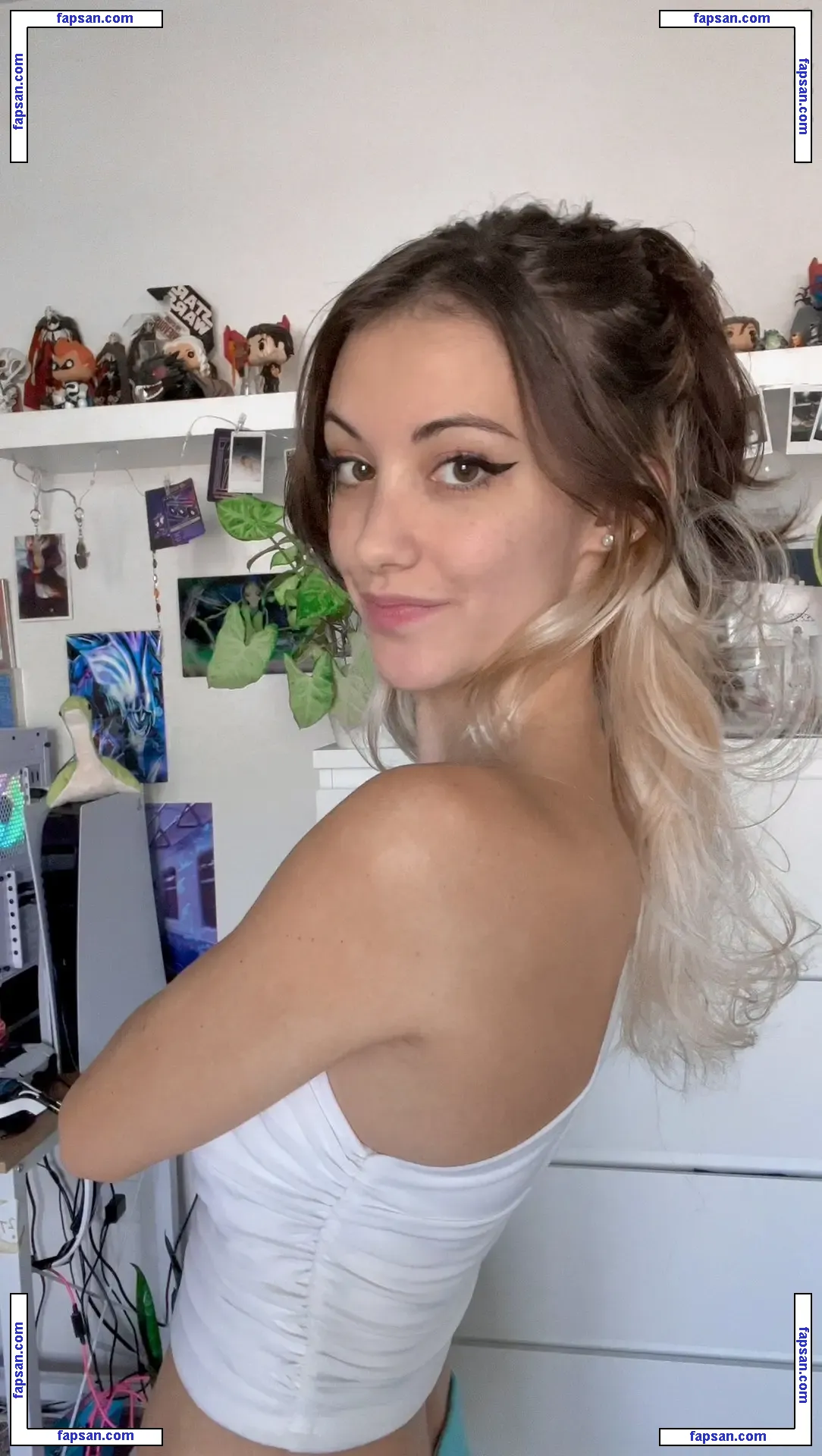 Echochlo голая фото #0002 с Онлифанс