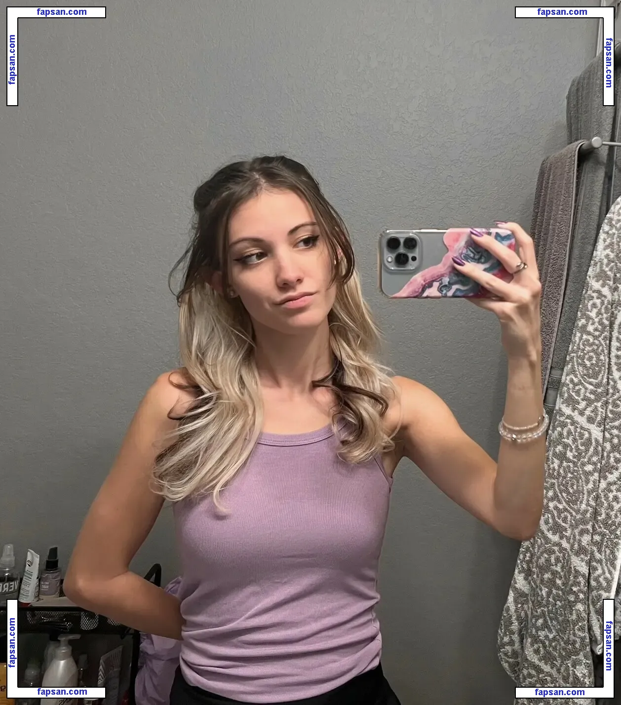 Echochlo голая фото #0005 с Онлифанс