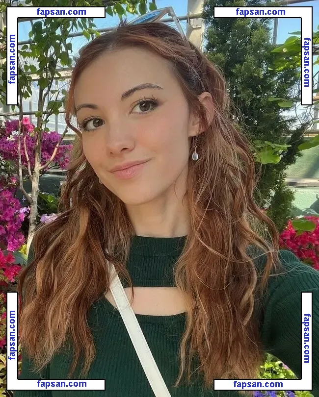 Echochlo голая фото #0029 с Онлифанс