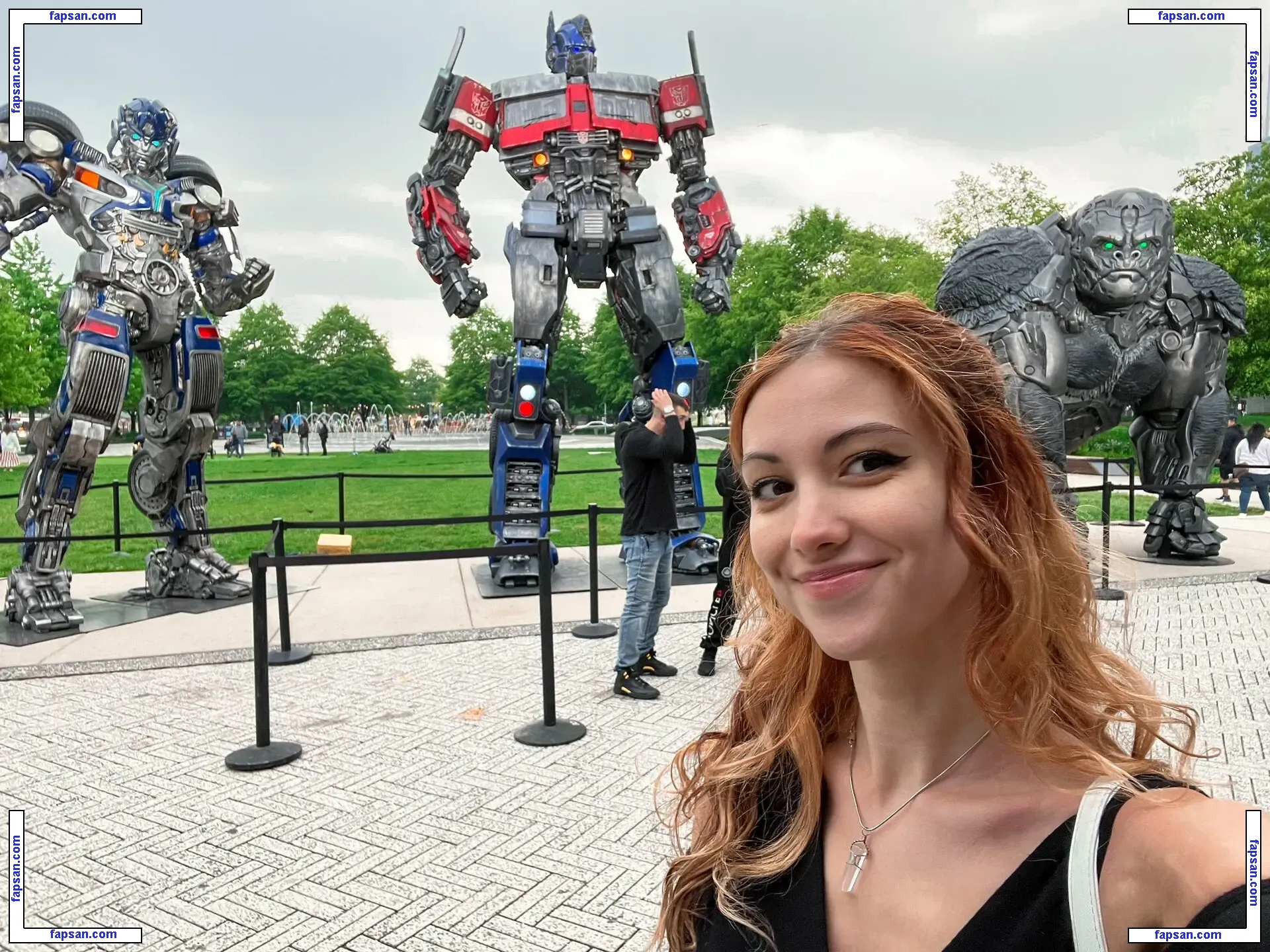 Echochlo голая фото #0037 с Онлифанс