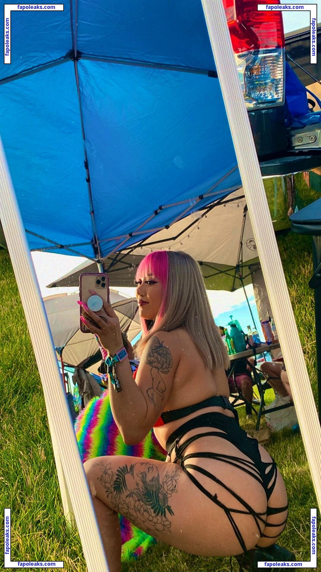 Edmthotiana / lilvietnamami / naughtytiahana / traceeey_k nude photo #0011 from OnlyFans