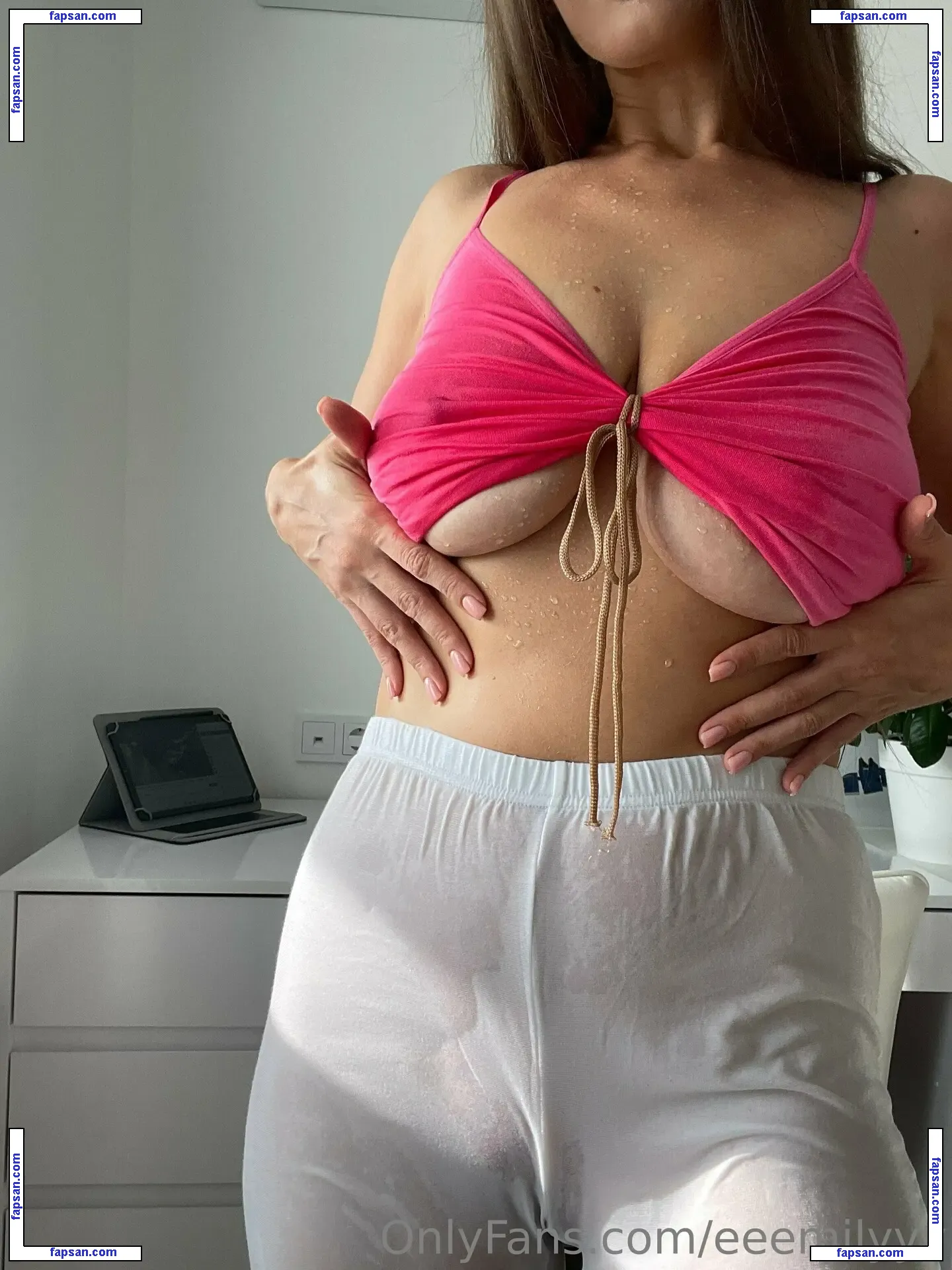 eeemilyyy nude photo #0040 from OnlyFans