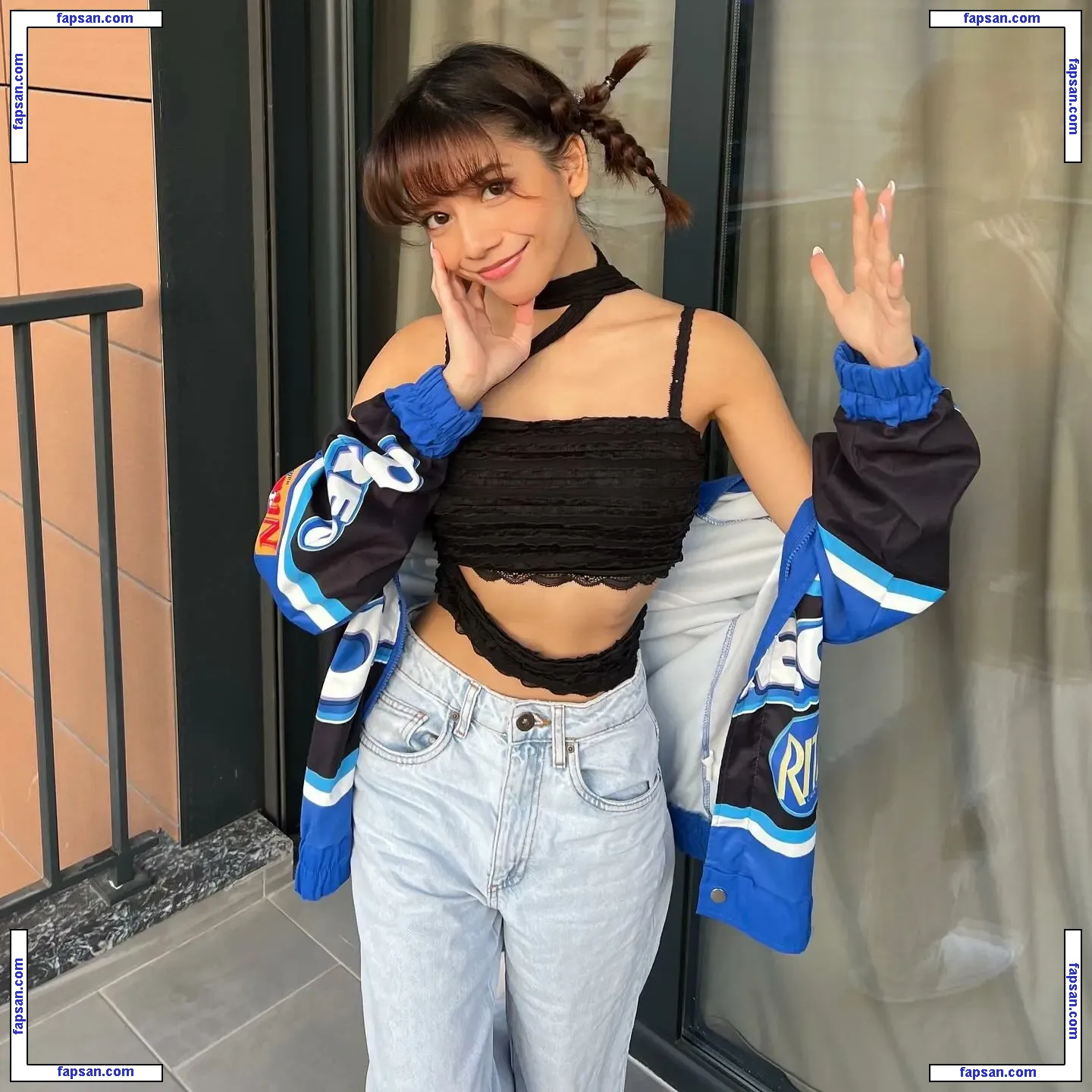 Eeeveenara nude photo #0001 from OnlyFans