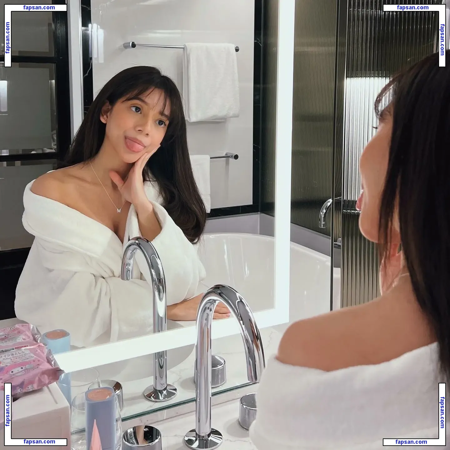 Eeeveenara nude photo #0108 from OnlyFans