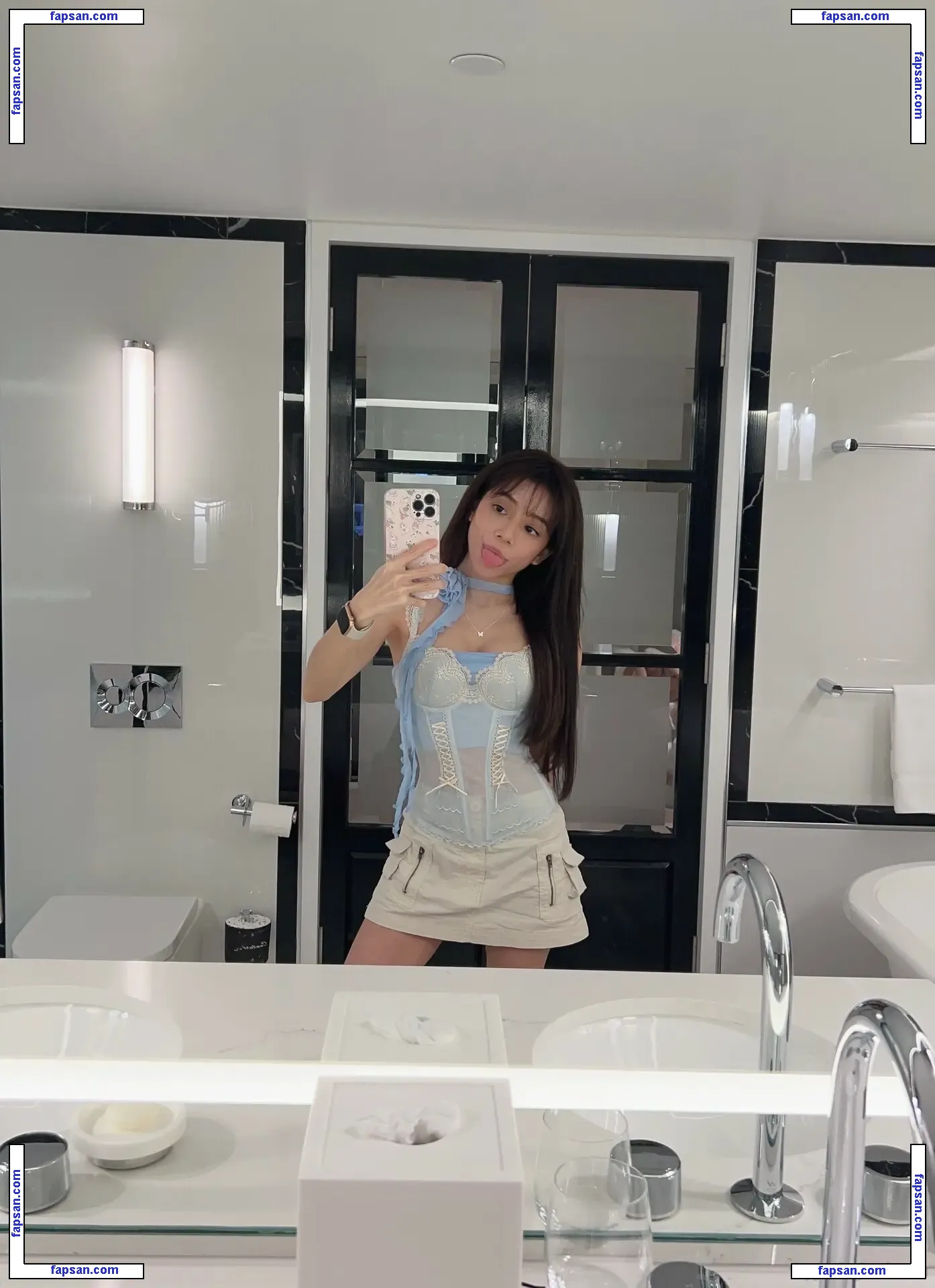 Eeeveenara nude photo #0151 from OnlyFans