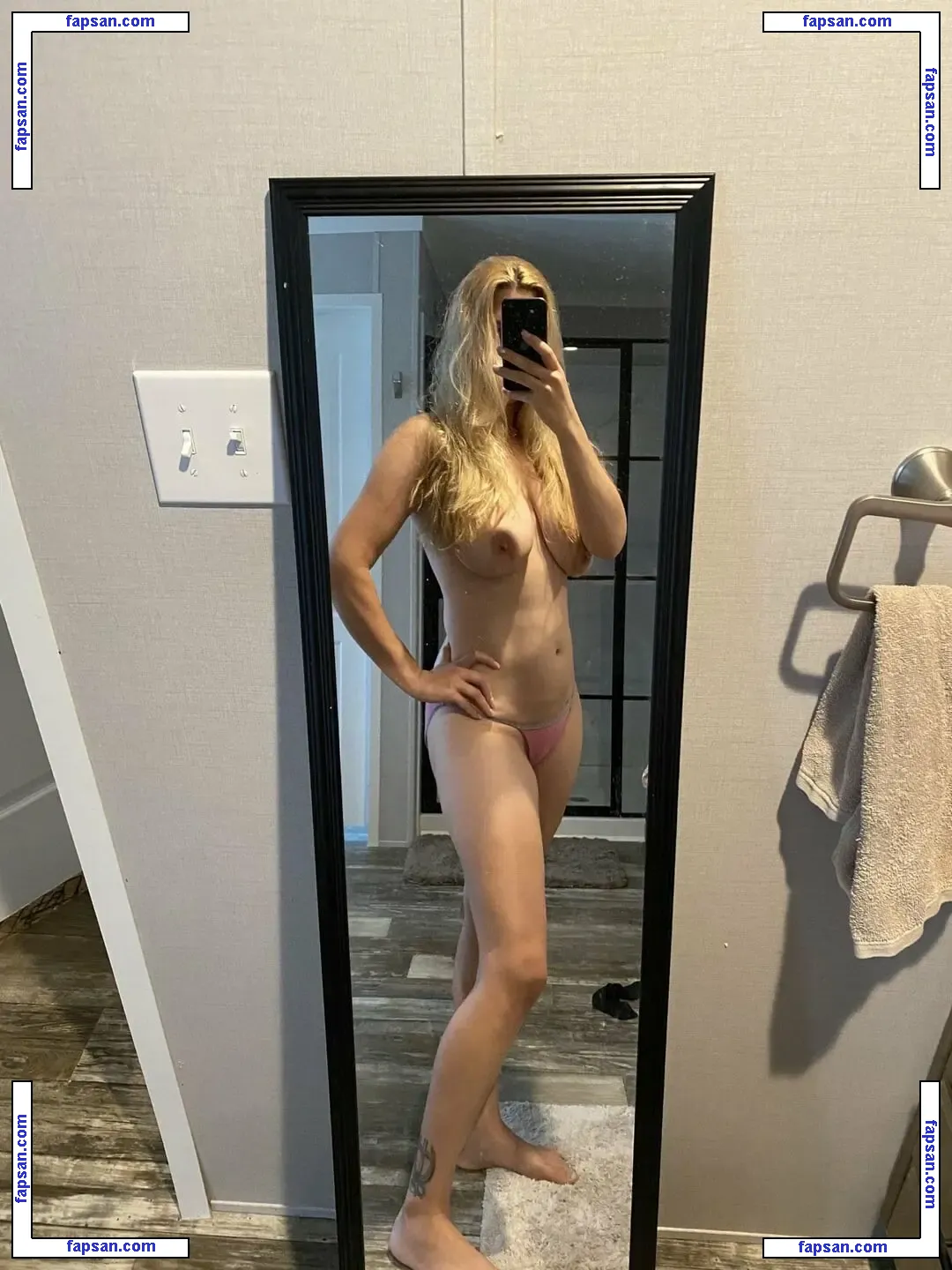 Eevalee nude photo #0024 from OnlyFans