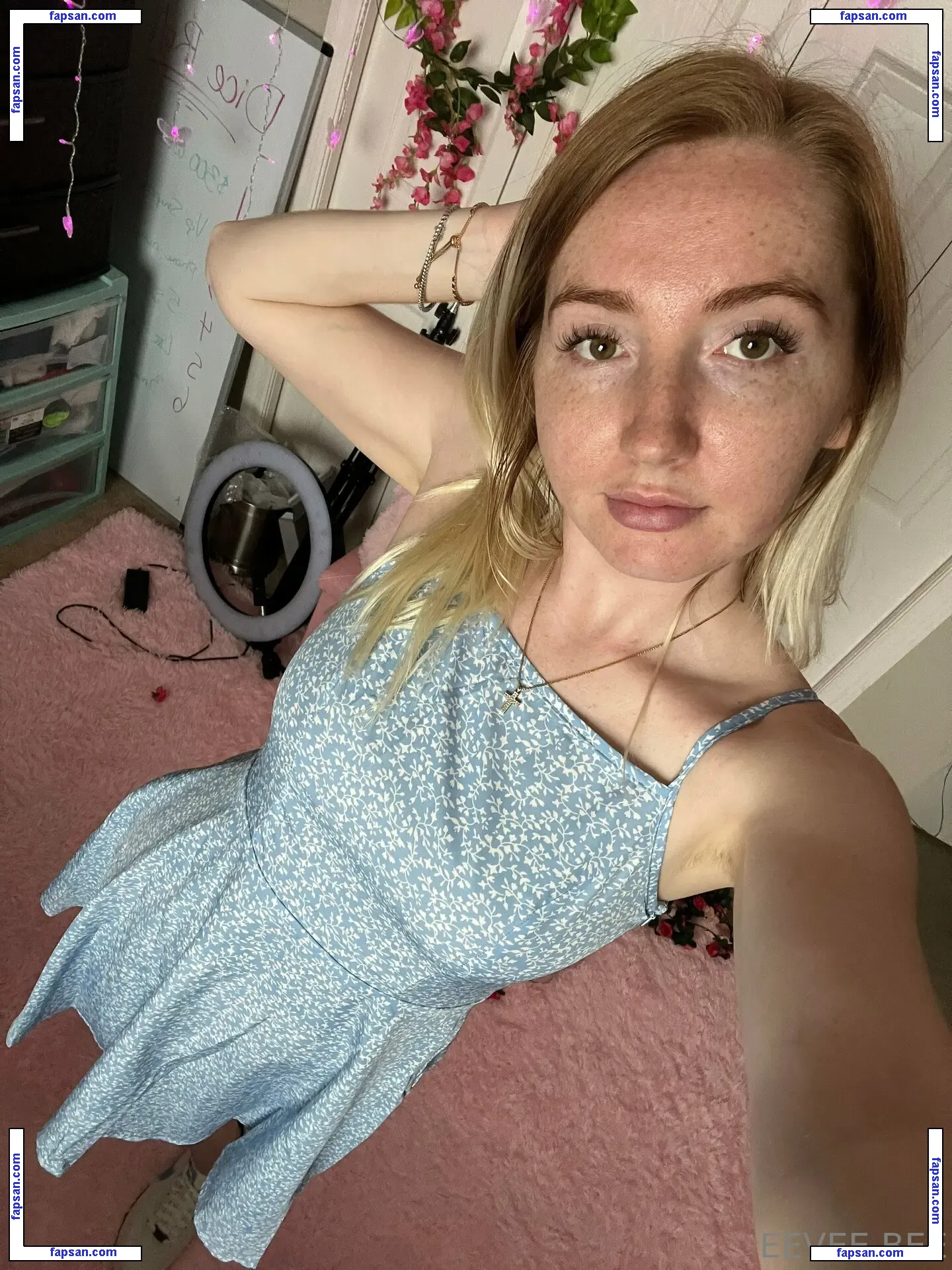 Eevee Bee nude photo #0292 from OnlyFans