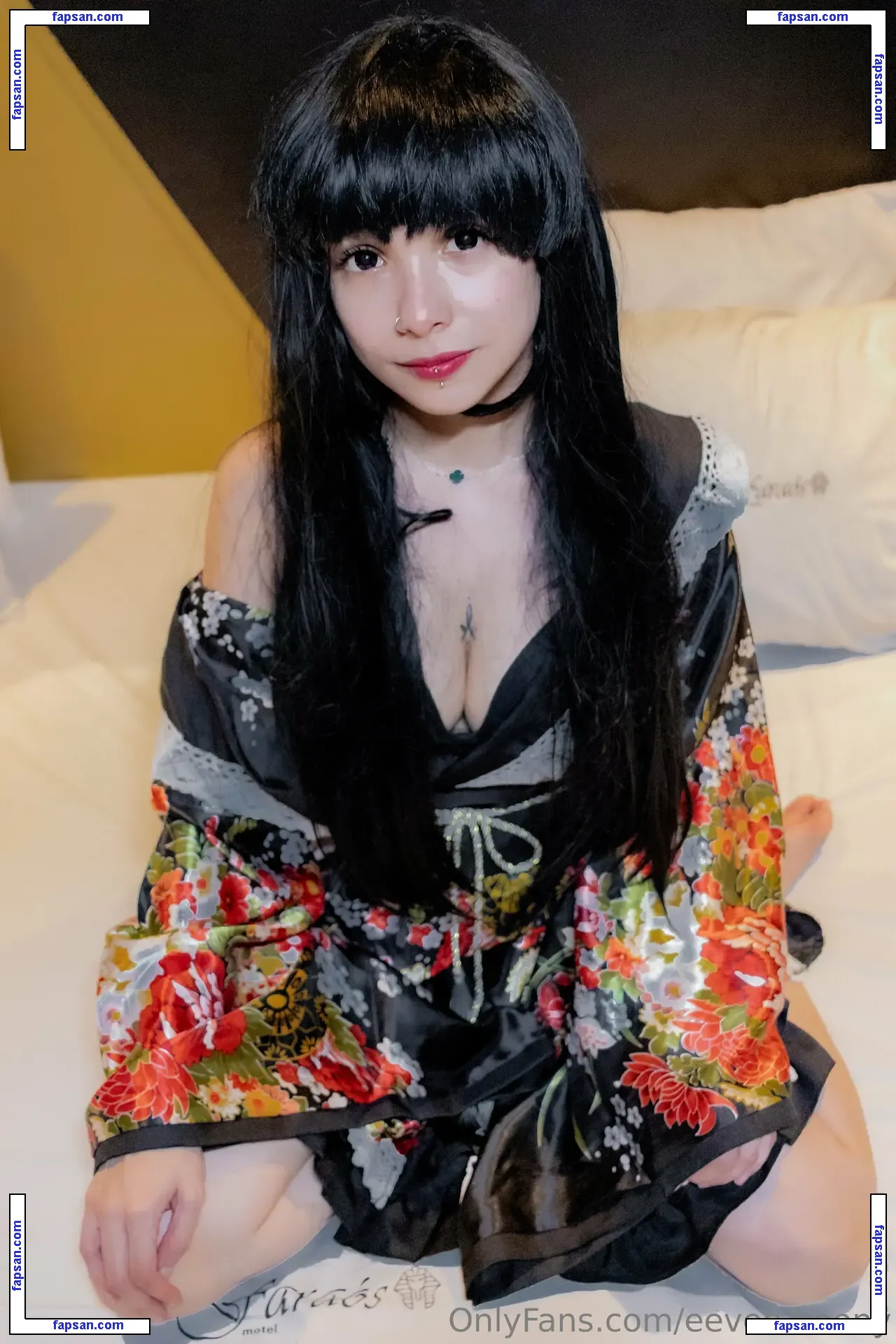 eevee.boony nude photo #0010 from OnlyFans