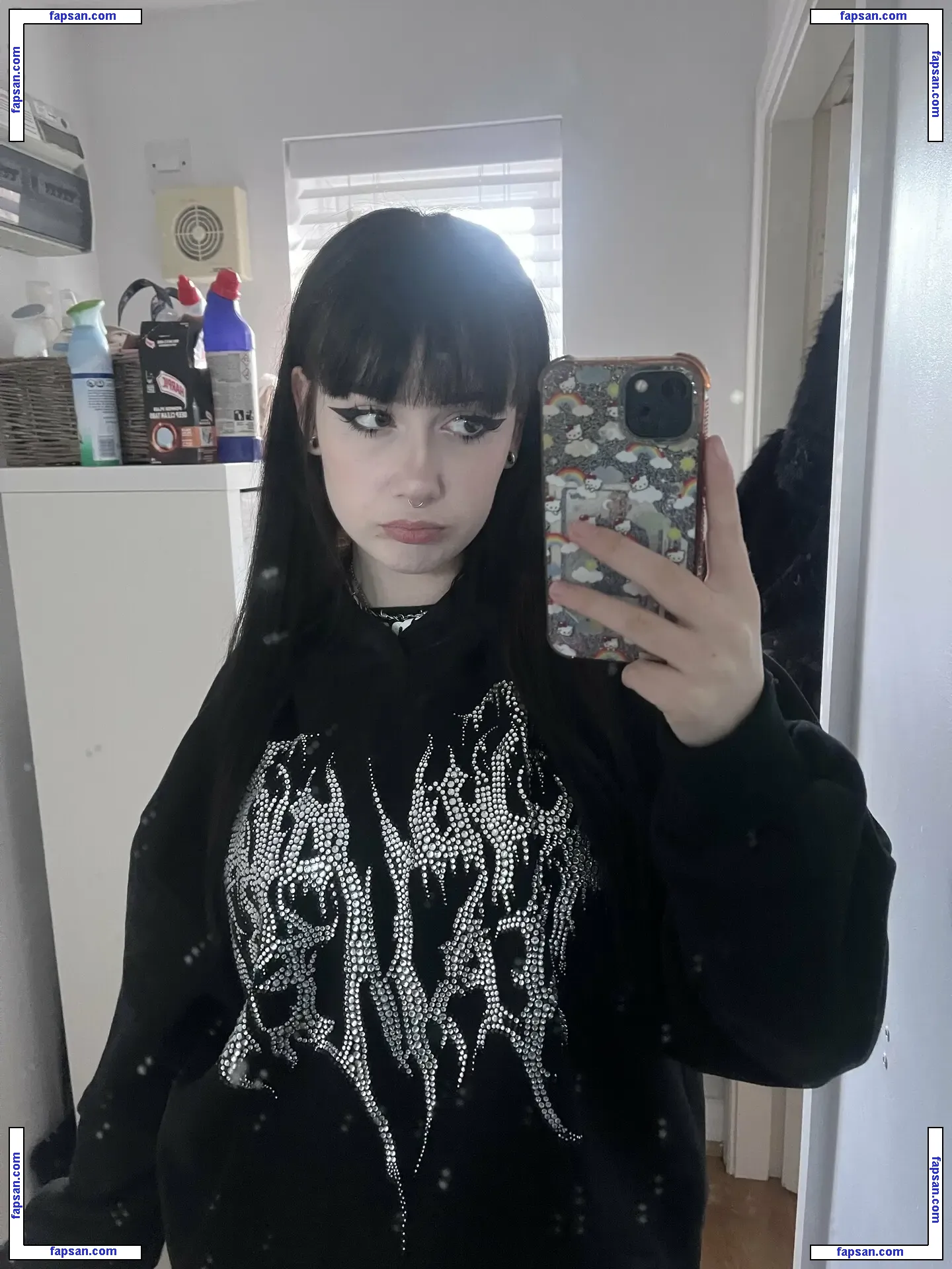 EFCevie голая фото #0010 с Онлифанс