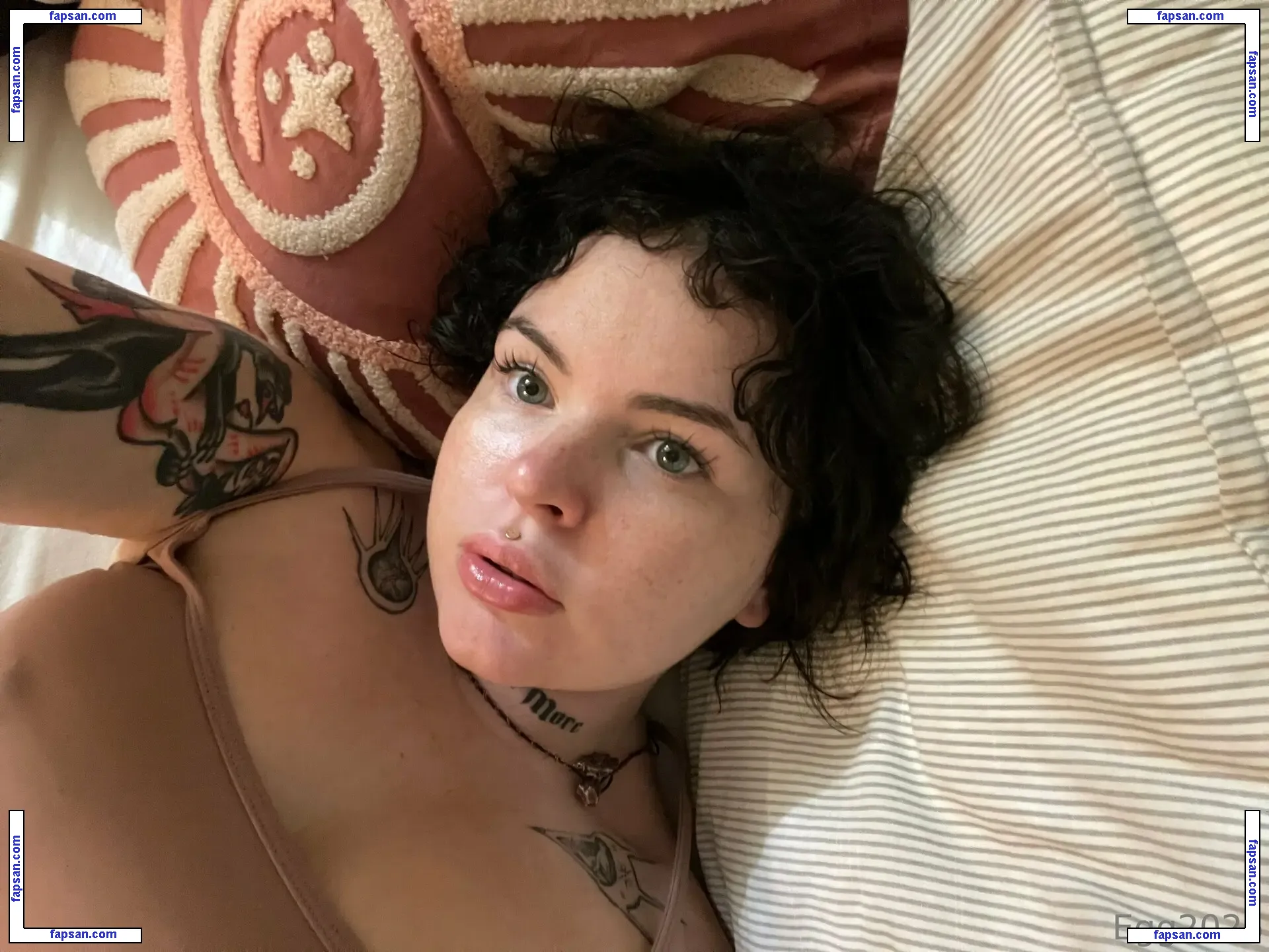 Egg2025 nude photo #0020 from OnlyFans