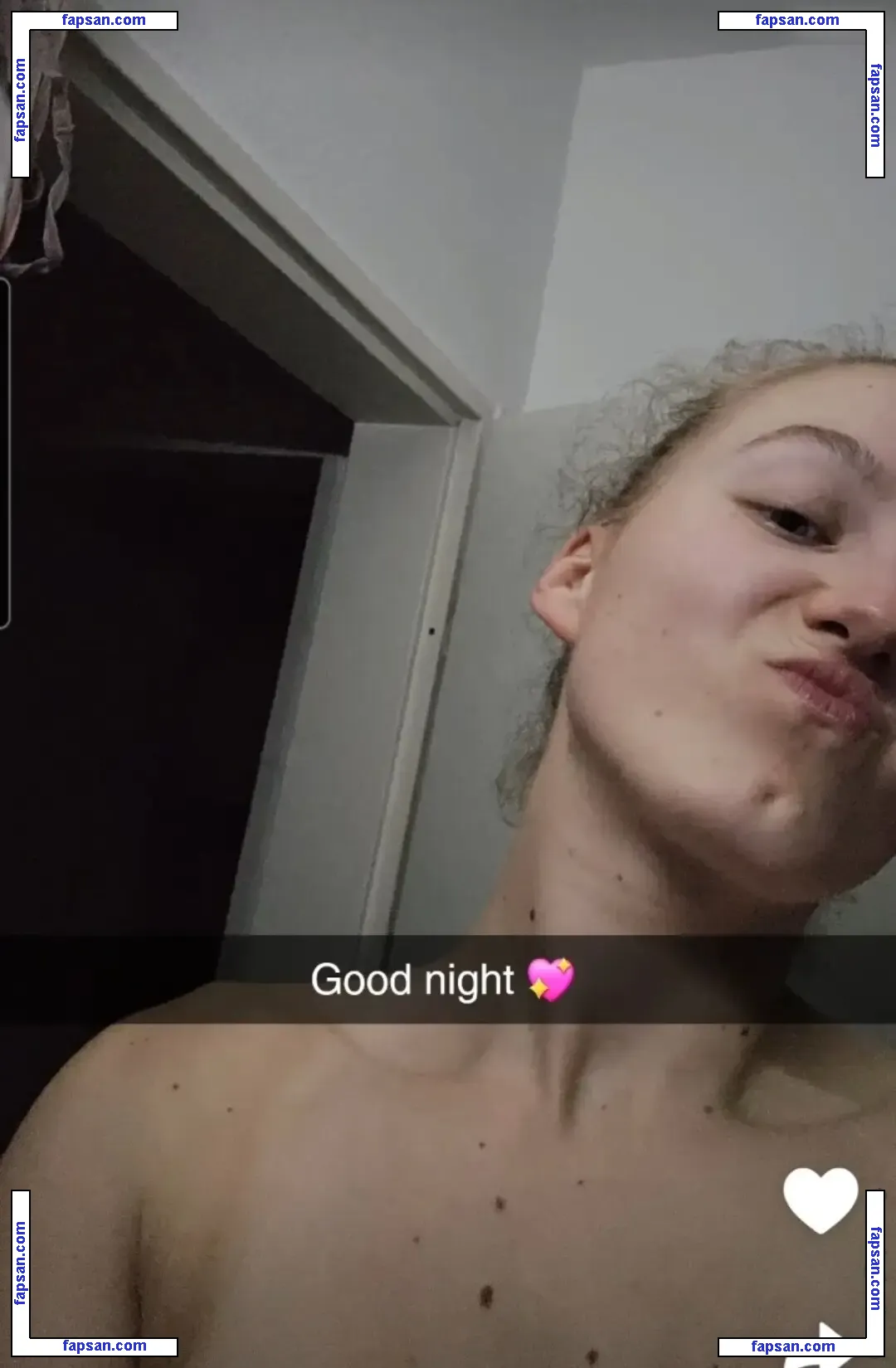 einfachnurchristiinaa nude photo #0006 from OnlyFans