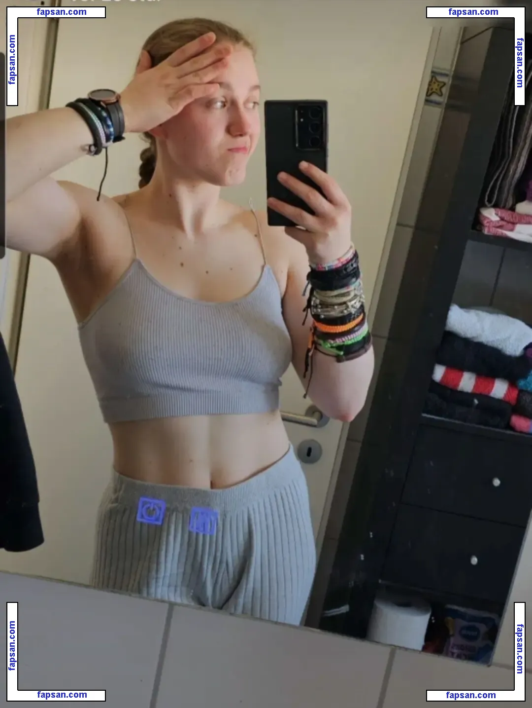 einfachnurchristiinaa nude photo #0041 from OnlyFans