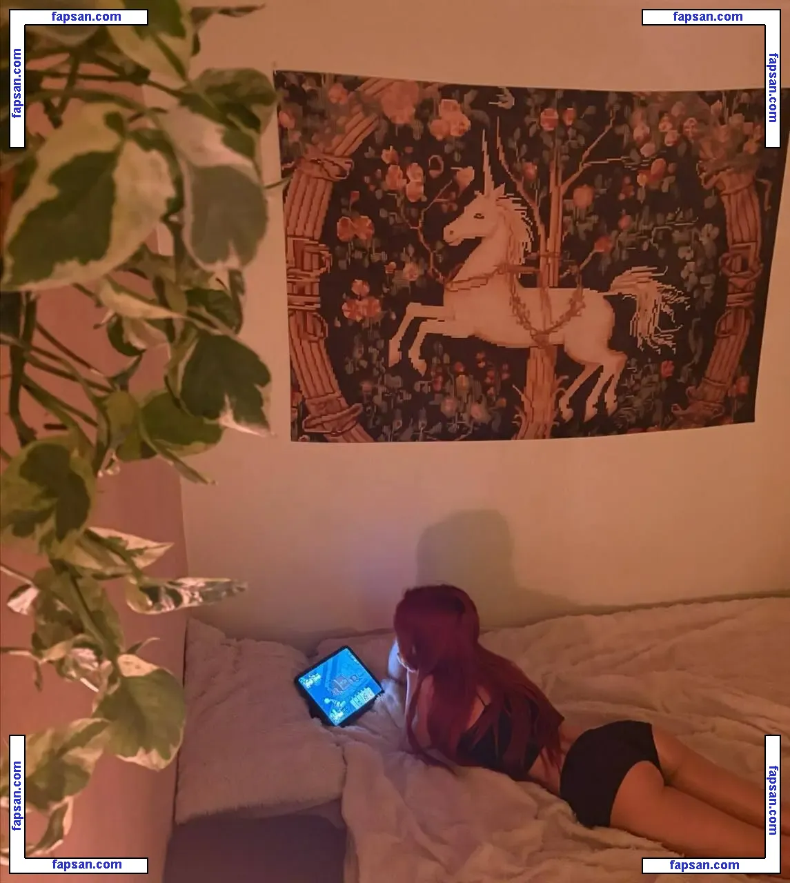 eiwoch голая фото #0007 с Онлифанс