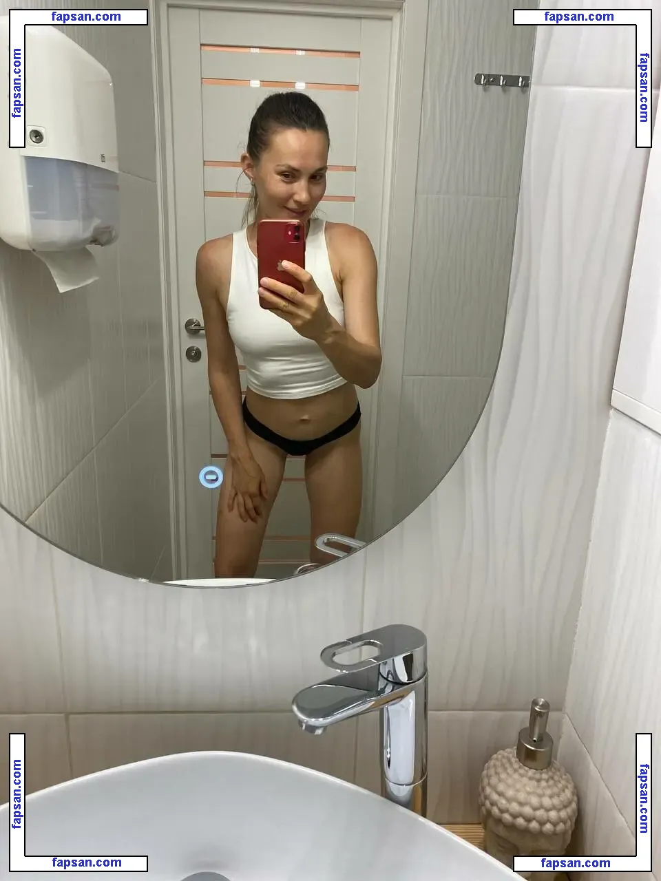 ekaterina_naturally nude photo #0024 from OnlyFans