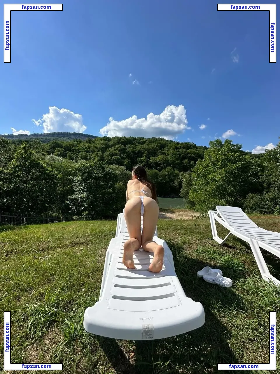 ekaterina_naturally nude photo #0025 from OnlyFans