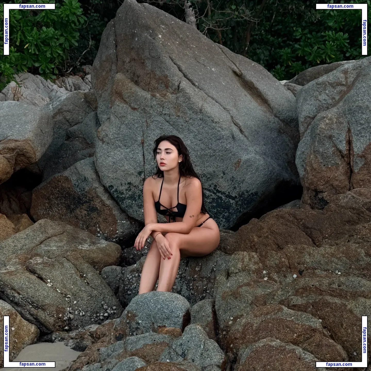 ekatze007 голая фото #0057 с Онлифанс