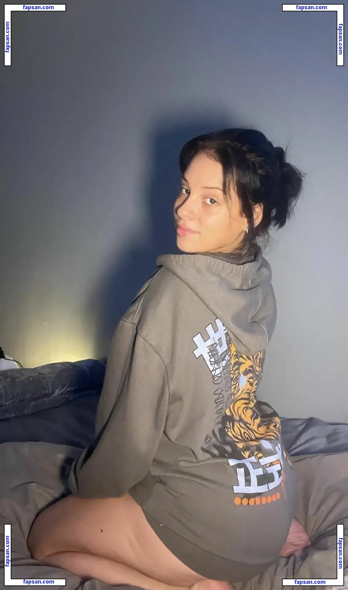 e.lh04 голая фото #0002 с Онлифанс