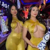 El Potrero Sports Bar голая #0007