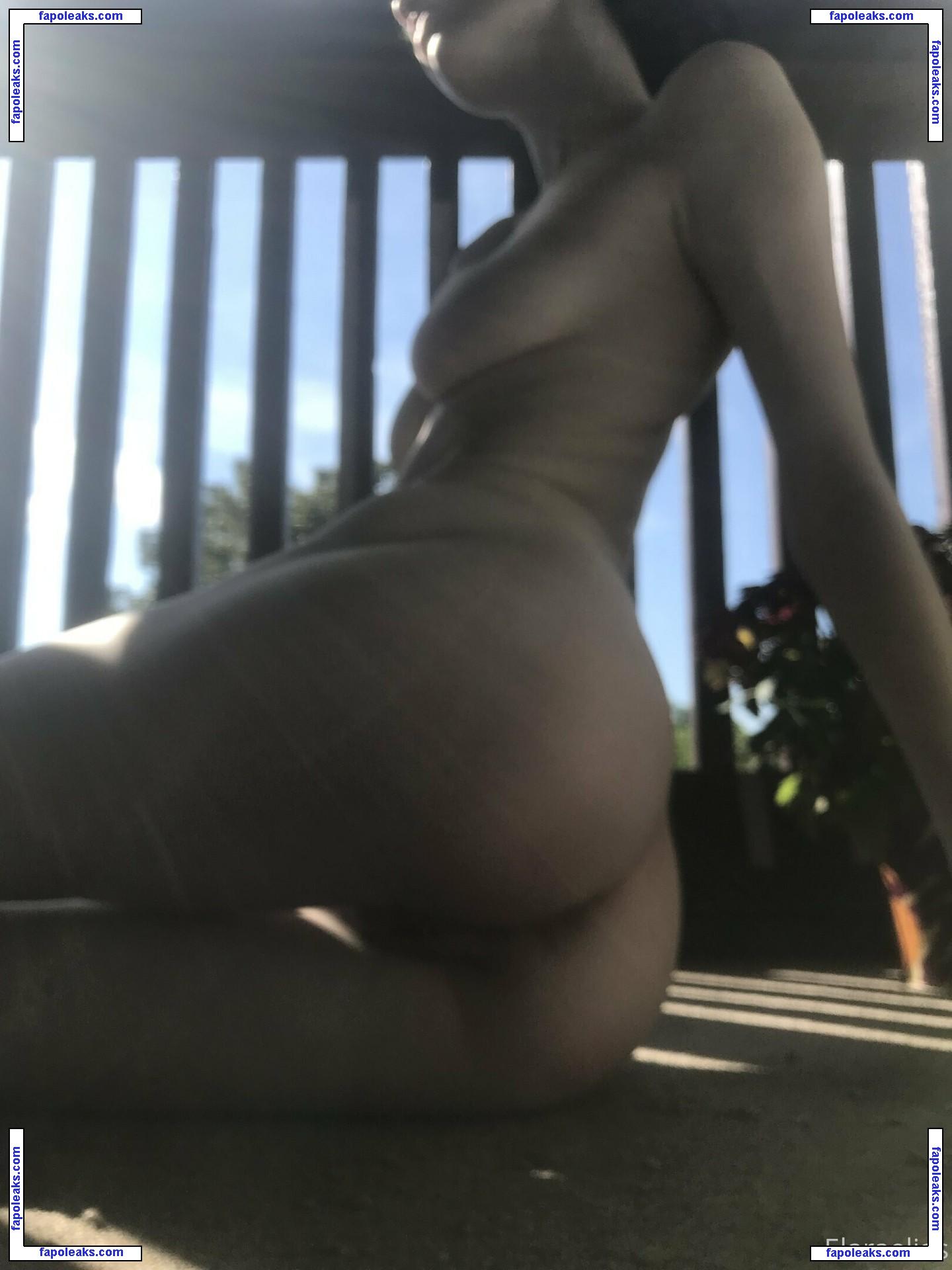 Elaraelias / elaraeliasxo nude photo #0023 from OnlyFans