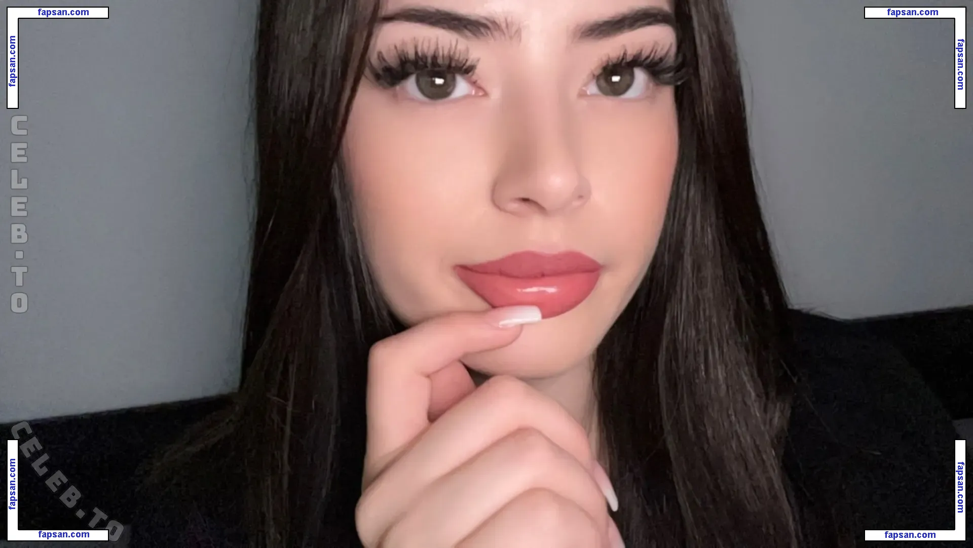 Elaraliebtdich голая фото #0029 с Онлифанс