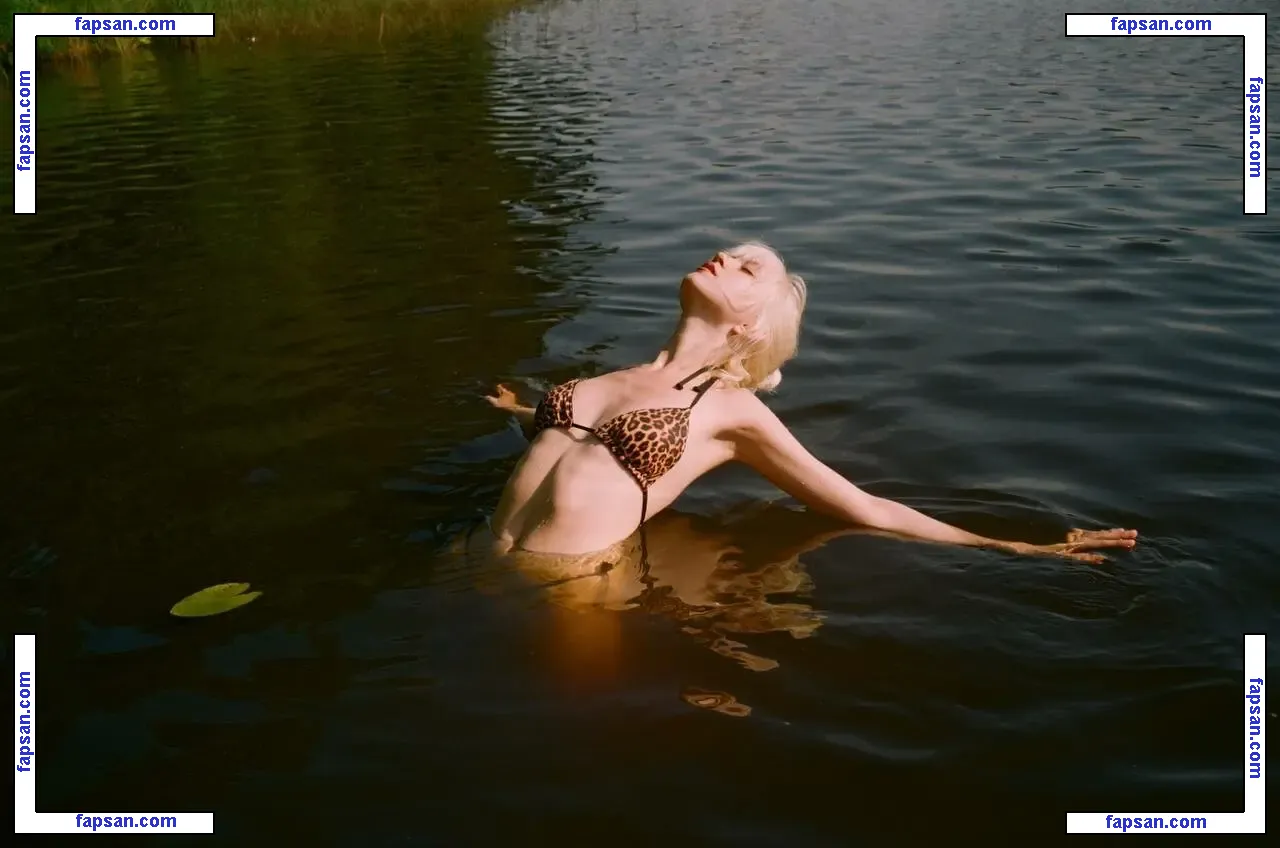 Electric_blonde голая фото #0004 с Онлифанс