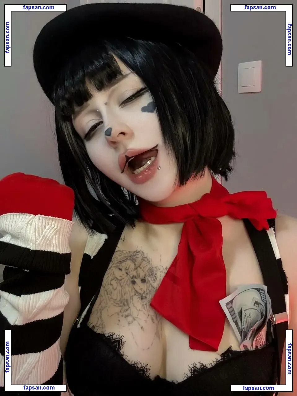 Electro Alice голая фото #0018 с Онлифанс