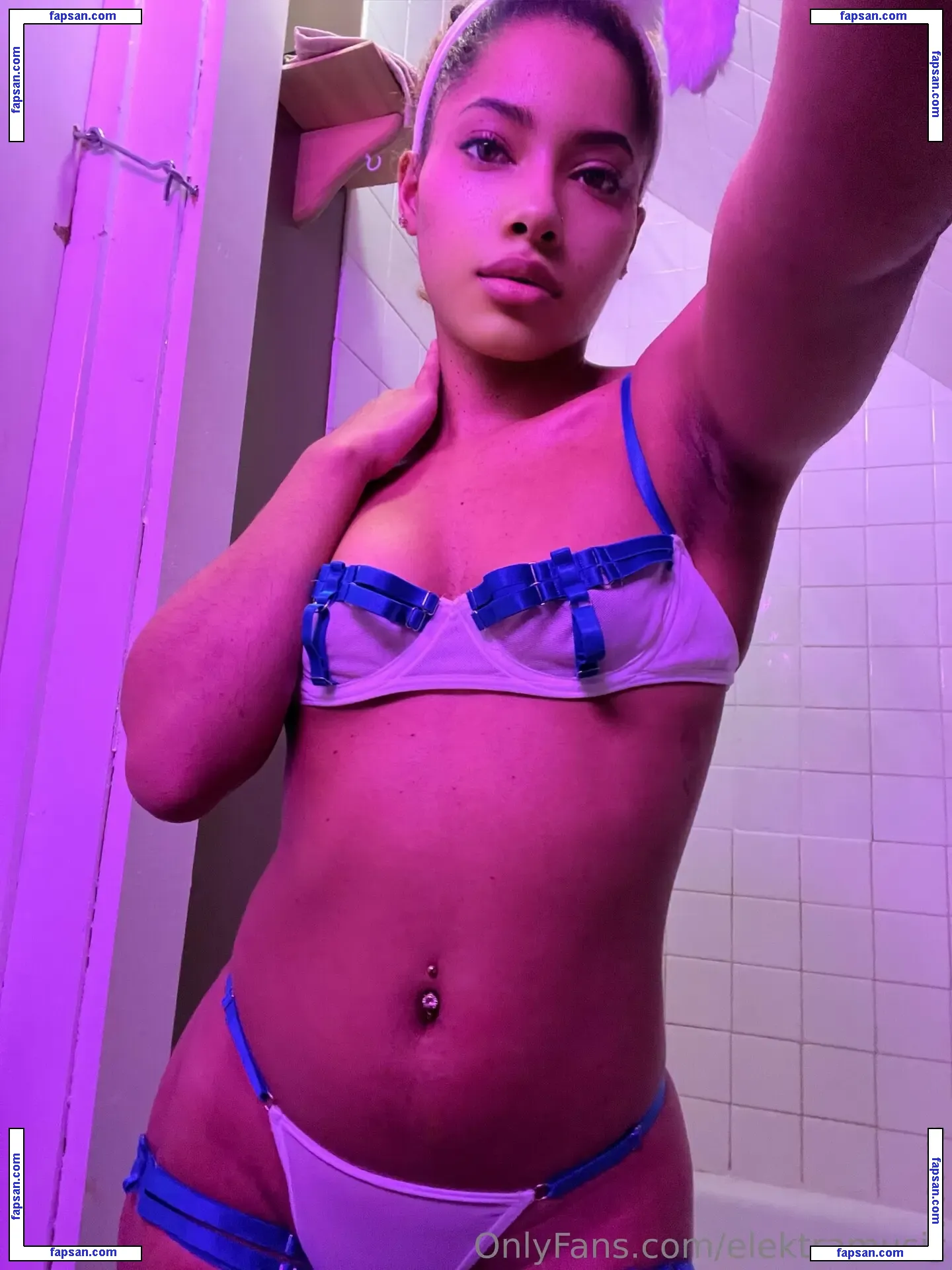 elektramusic nude photo #0007 from OnlyFans