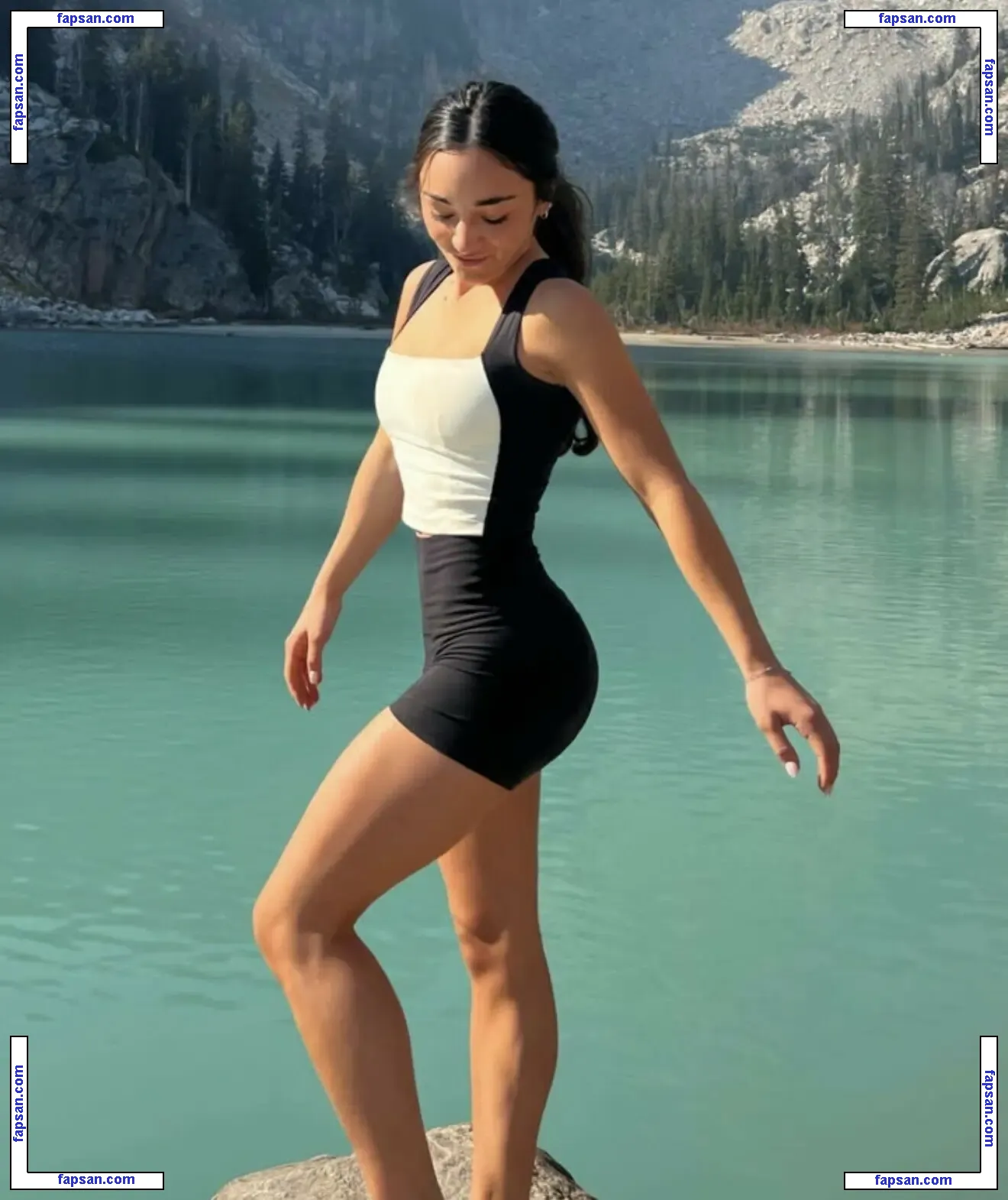 Elena Arenas nude photo #0099 from OnlyFans