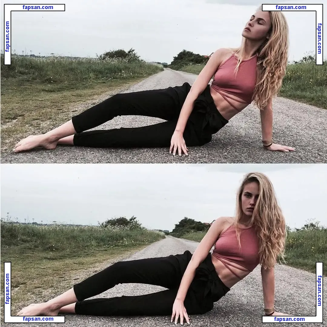 Elena Carriere nude photo #0032 from OnlyFans