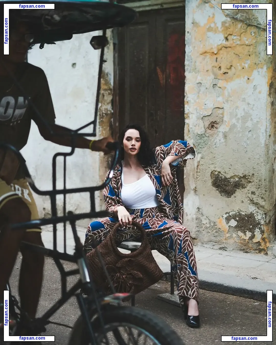 elena_gelpi nude photo #0013 from OnlyFans