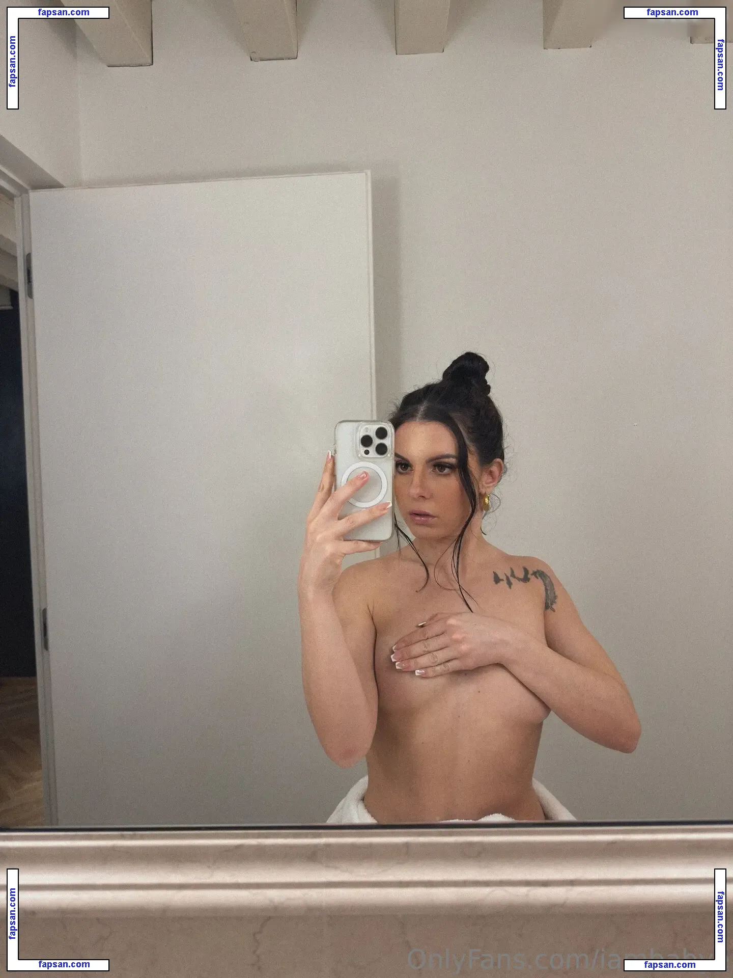 Elena Maraga nude photo #0001 from OnlyFans